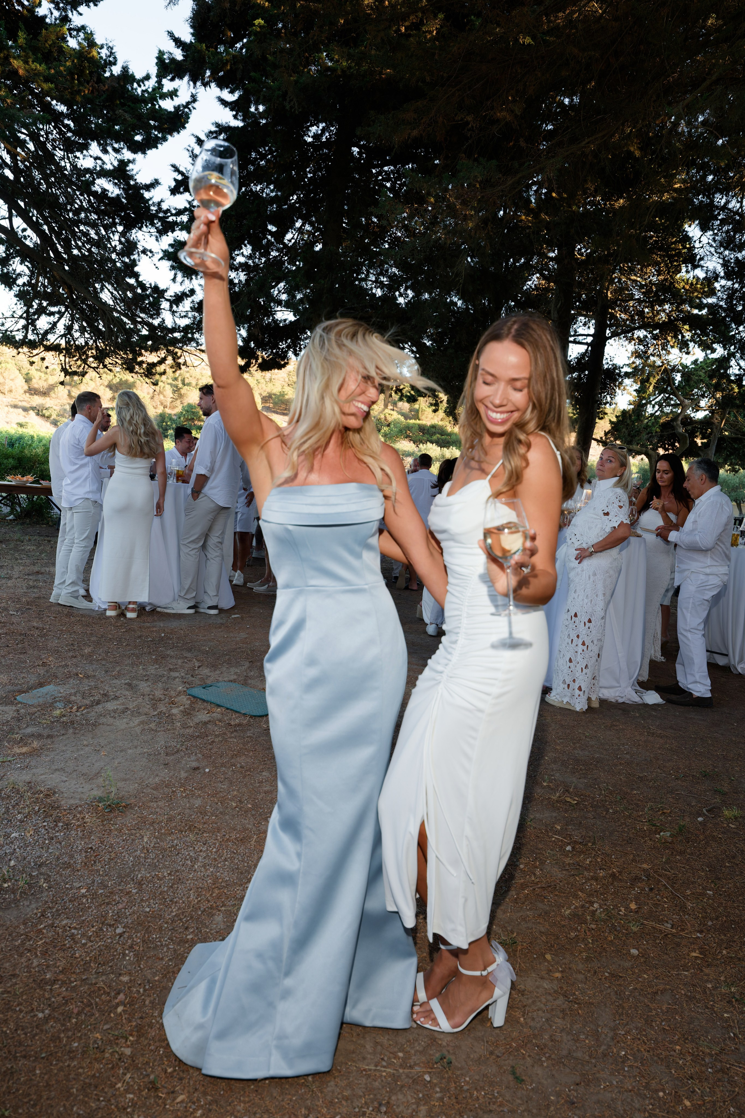 Welcome dinner at Château l’Hospitalet. Destination Wedding Photographer — Nikita Burtsev