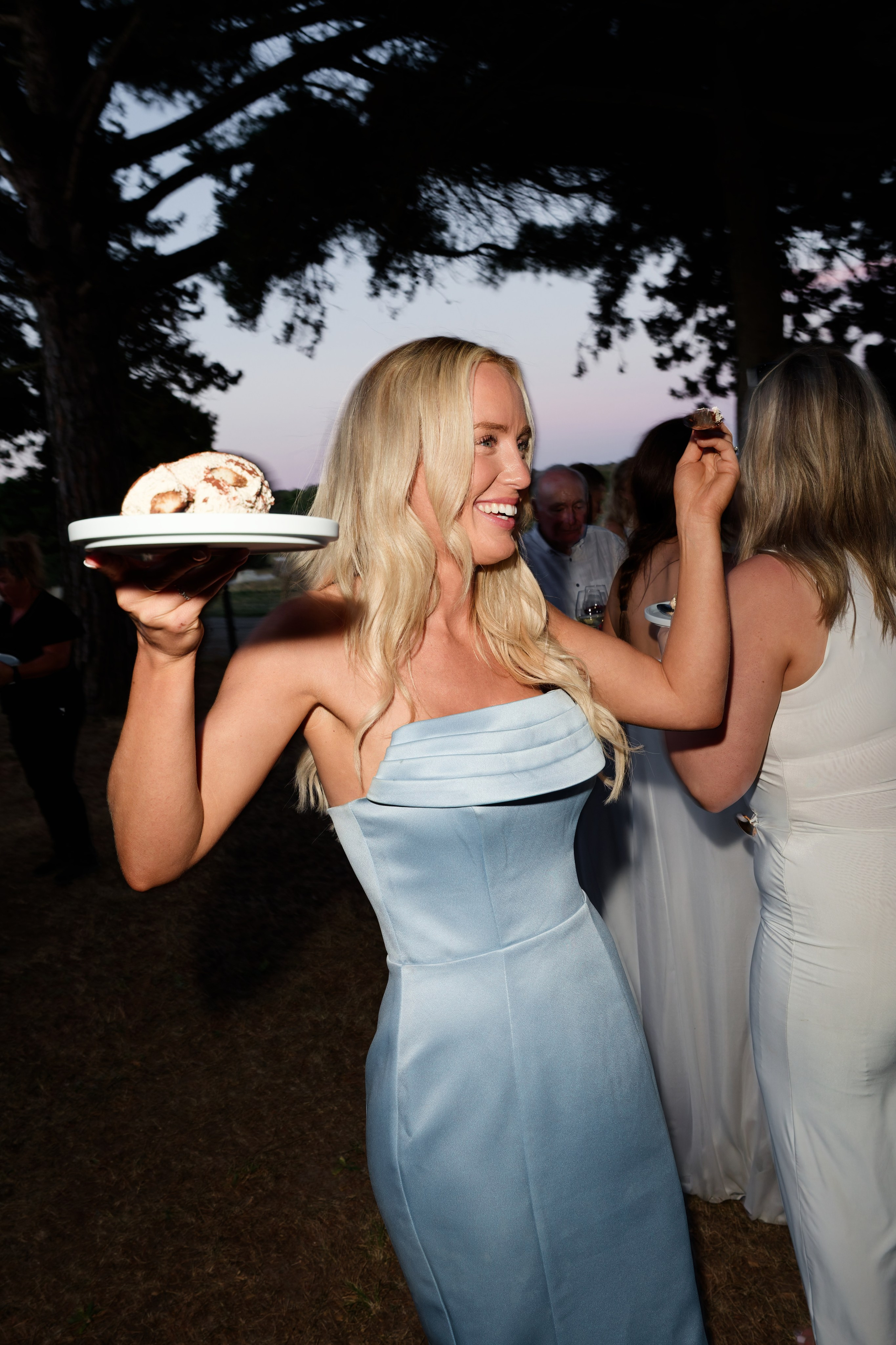 Welcome dinner at Château l’Hospitalet. Destination Wedding Photographer — Nikita Burtsev