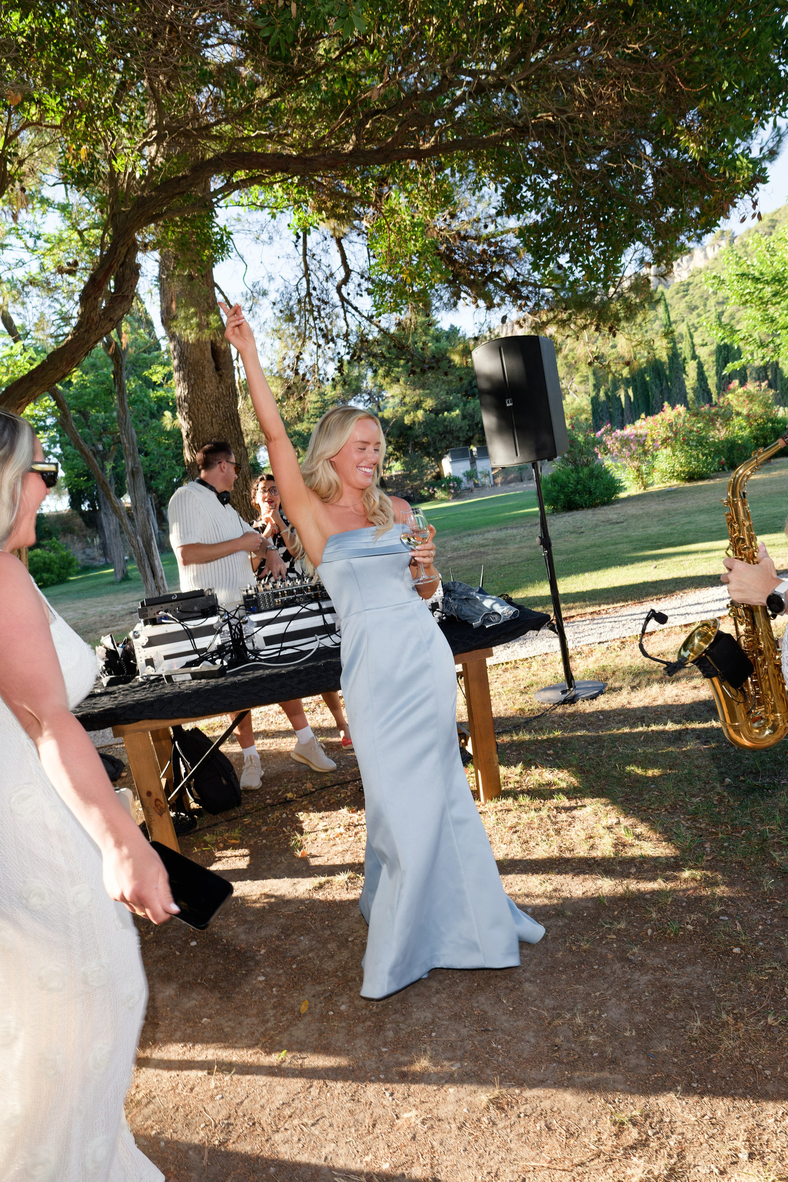 Welcome dinner at Château l’Hospitalet. Destination Wedding Photographer — Nikita Burtsev