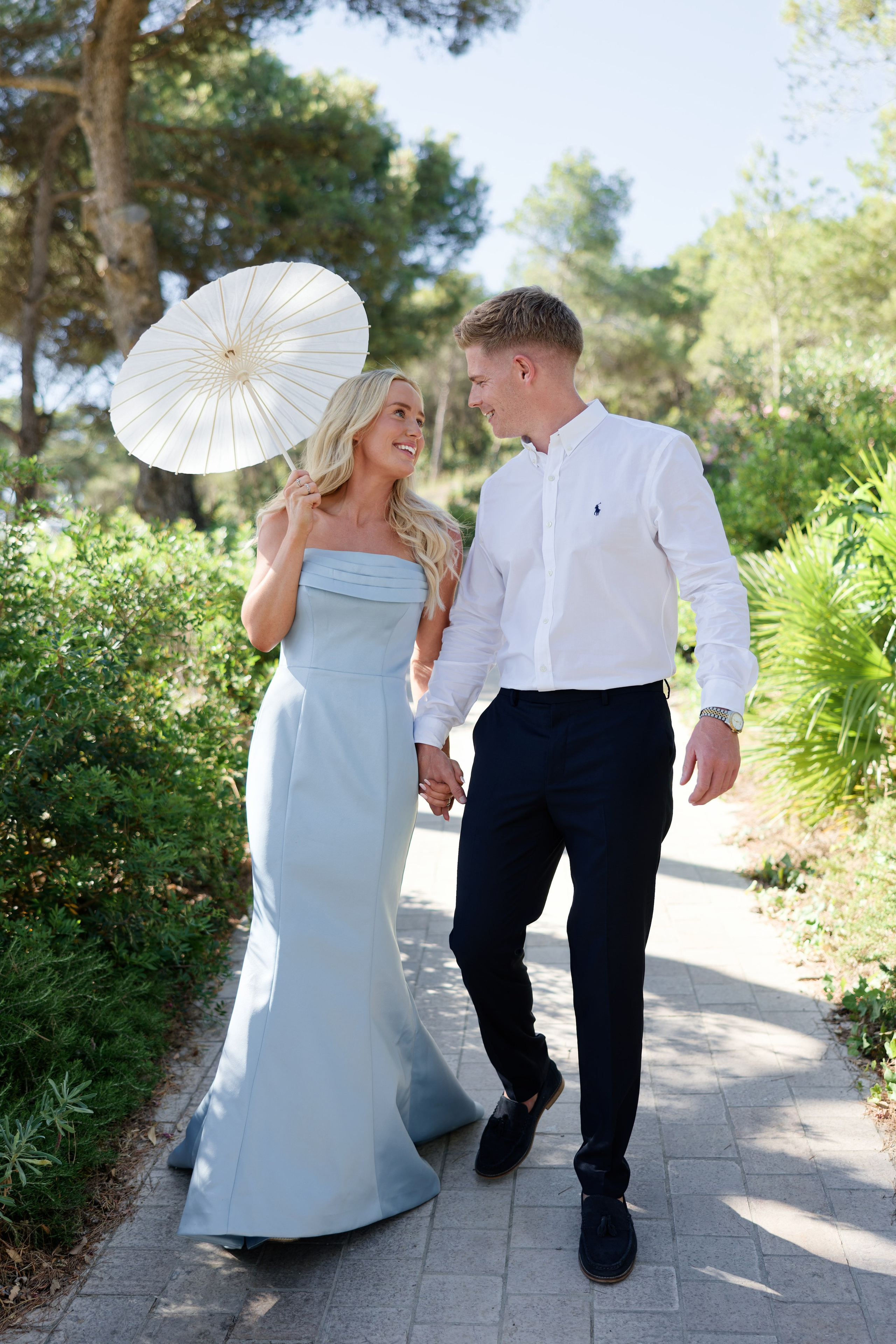 Welcome dinner at Château l’Hospitalet. Destination Wedding Photographer — Nikita Burtsev