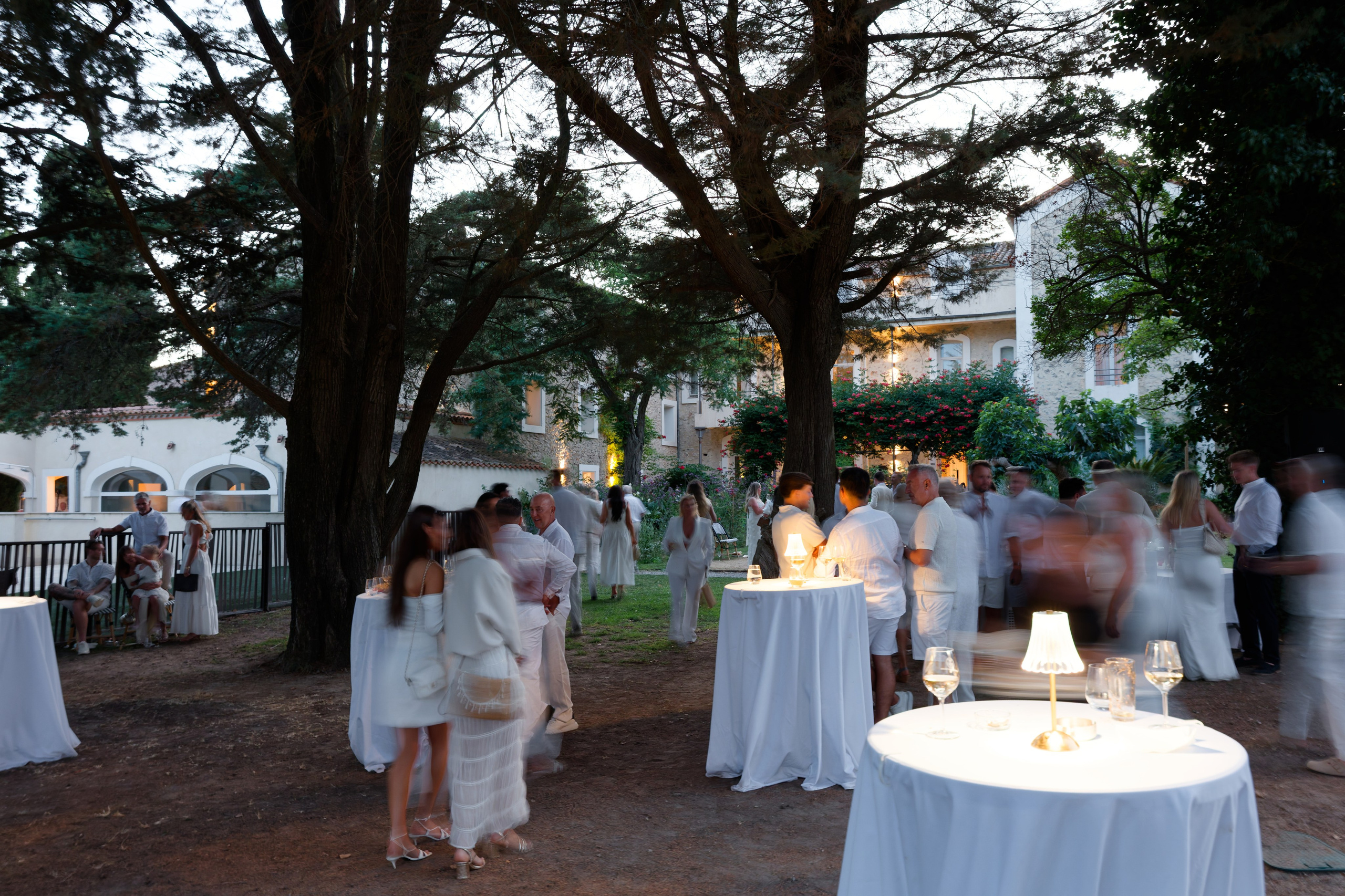 Welcome dinner at Château l’Hospitalet. Destination Wedding Photographer — Nikita Burtsev