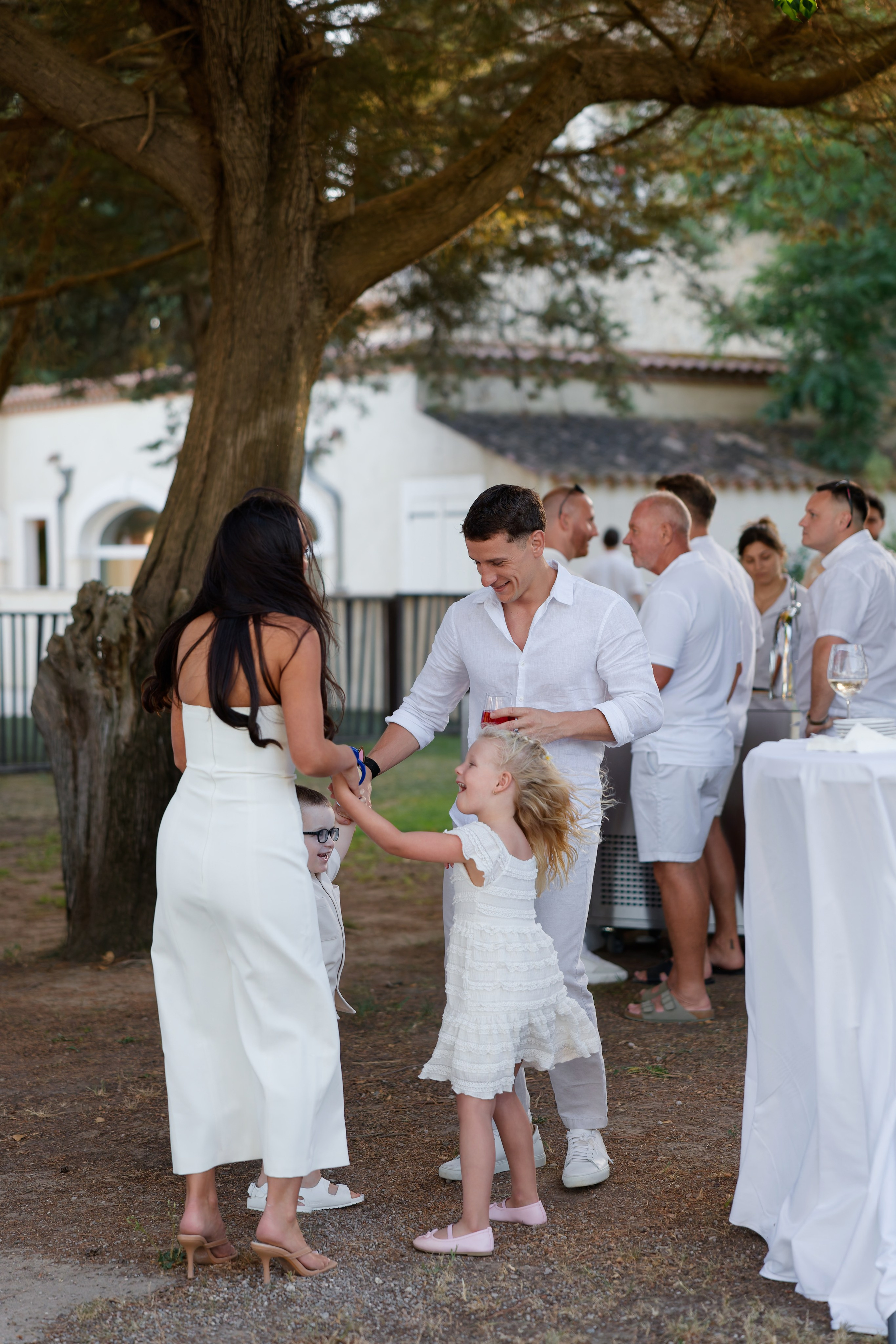 Welcome dinner at Château l’Hospitalet. Destination Wedding Photographer — Nikita Burtsev