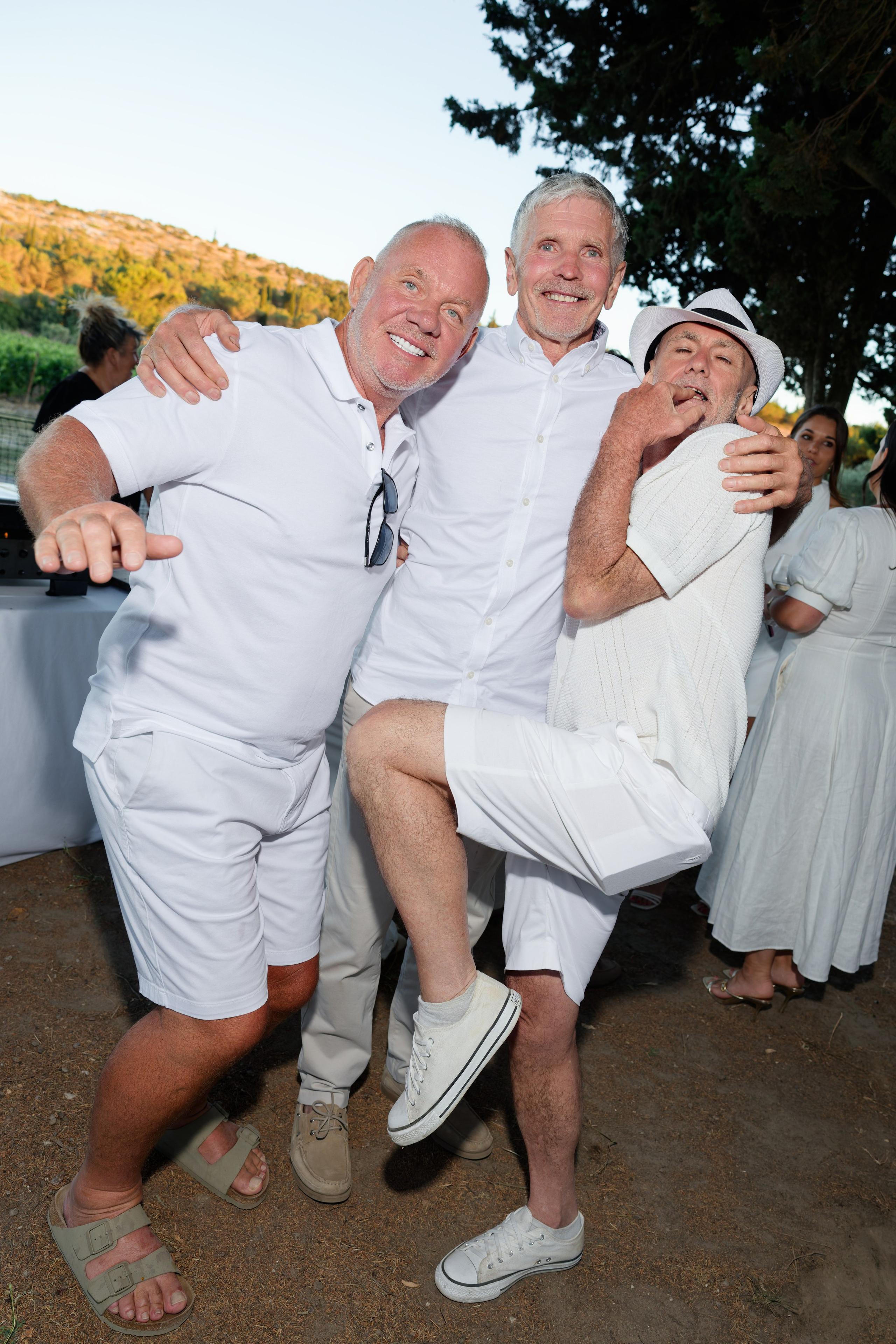 Welcome dinner at Château l’Hospitalet. Destination Wedding Photographer — Nikita Burtsev