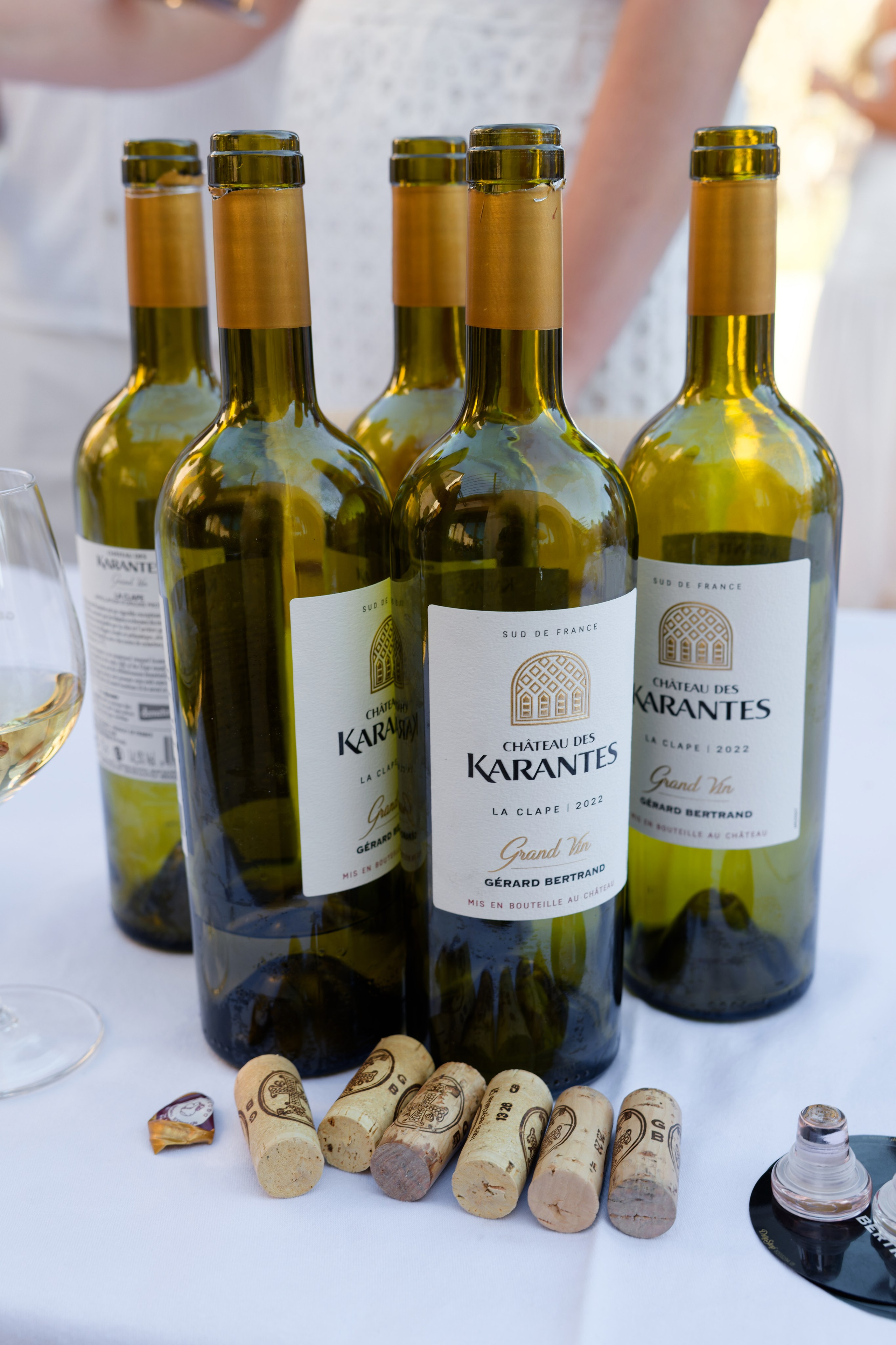 Welcome dinner at Château l’Hospitalet. Destination Wedding Photographer — Nikita Burtsev
