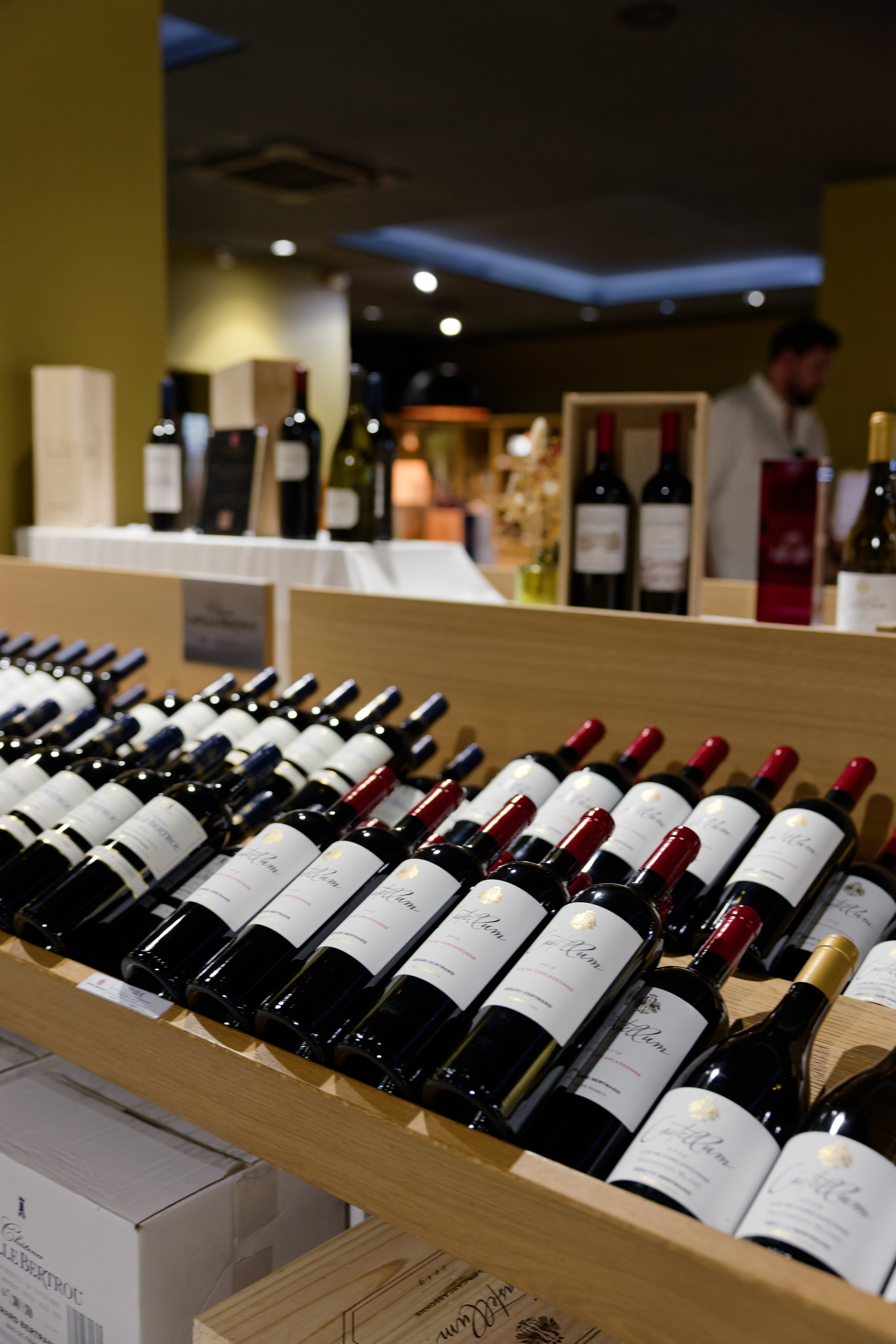 Welcome dinner at Château l’Hospitalet. Destination Wedding Photographer — Nikita Burtsev