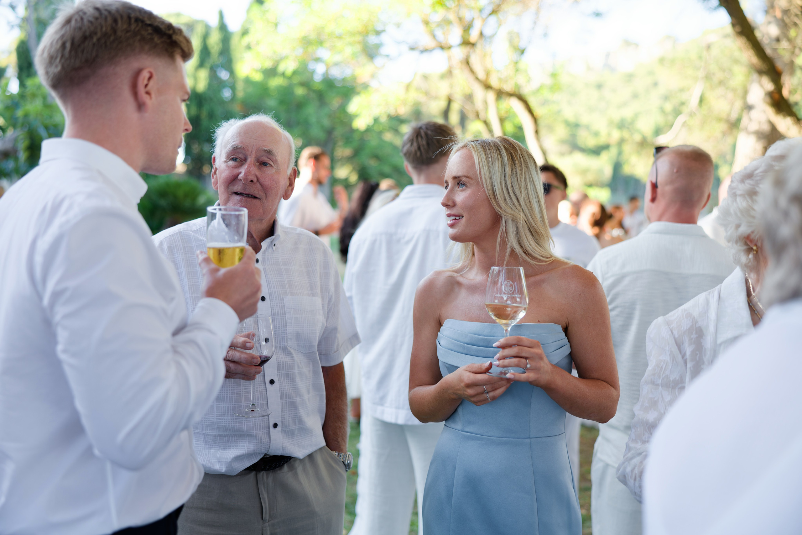 Welcome dinner at Château l’Hospitalet. Destination Wedding Photographer — Nikita Burtsev