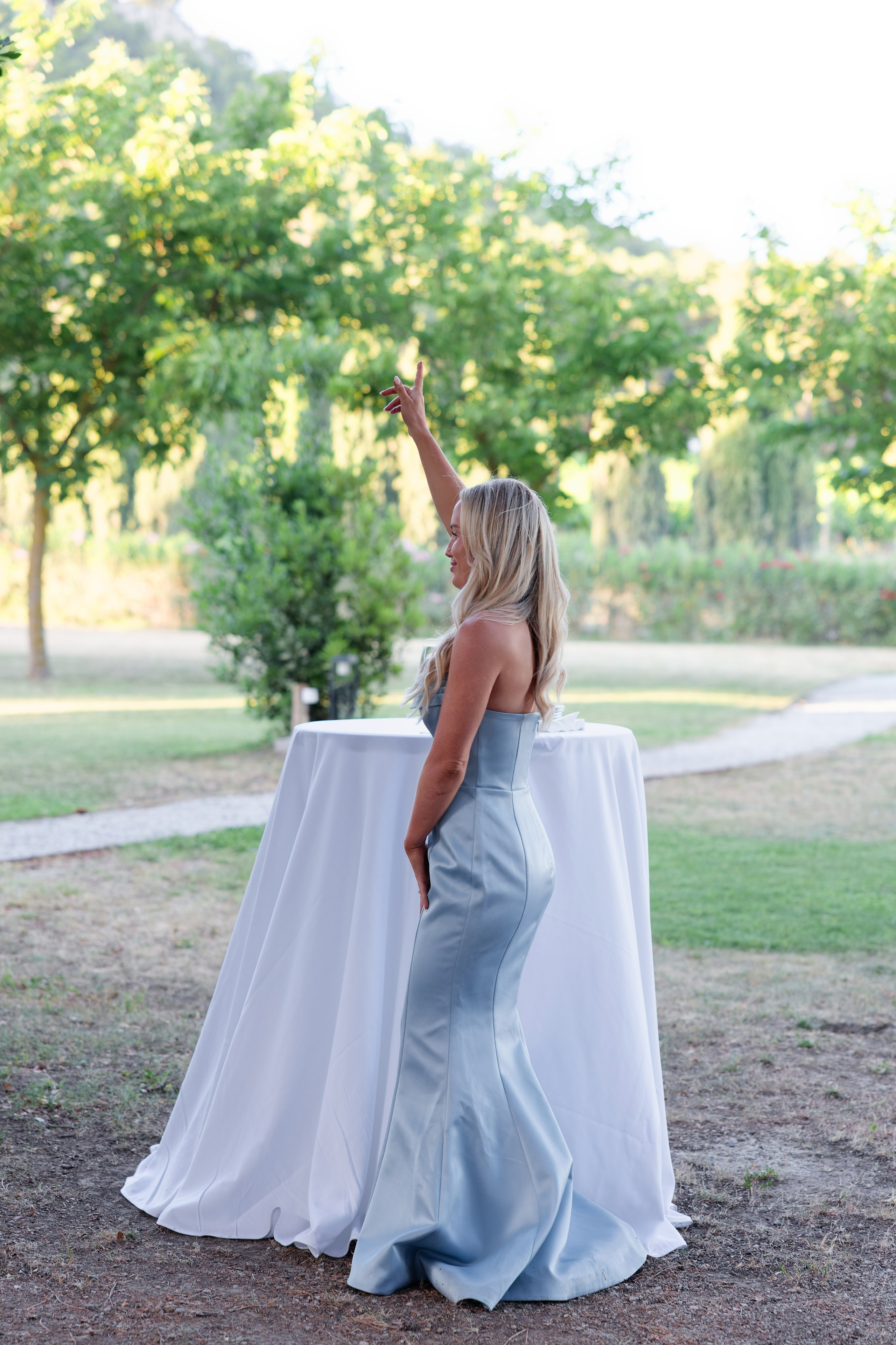 Welcome dinner at Château l’Hospitalet. Destination Wedding Photographer — Nikita Burtsev