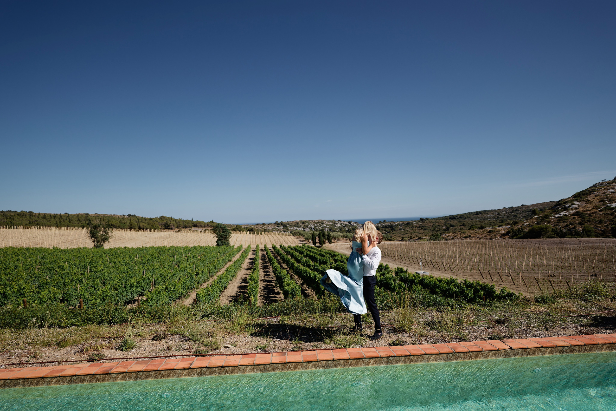 Welcome dinner at Château l’Hospitalet. Destination Wedding Photographer — Nikita Burtsev