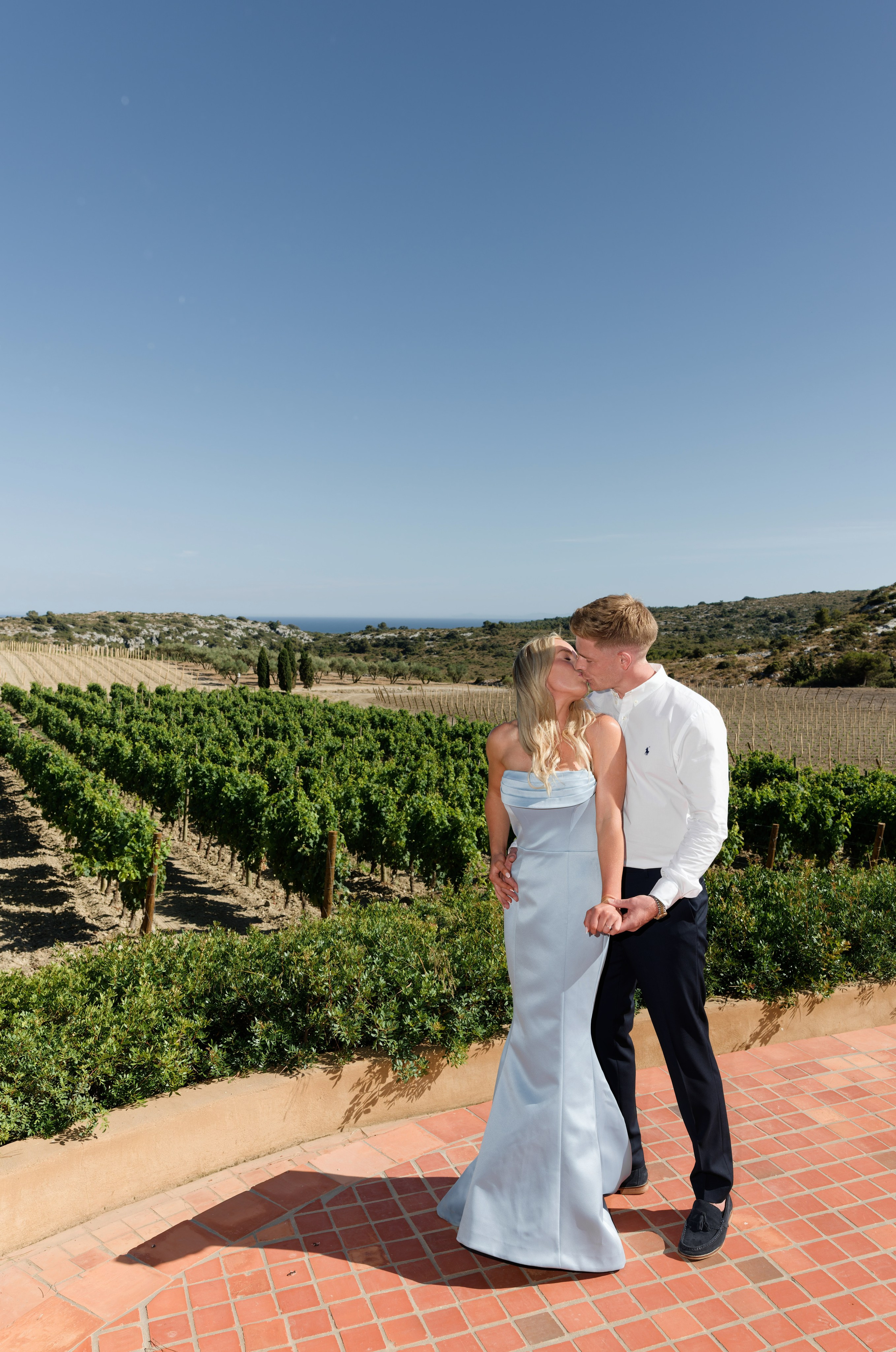 Welcome dinner at Château l’Hospitalet. Destination Wedding Photographer — Nikita Burtsev