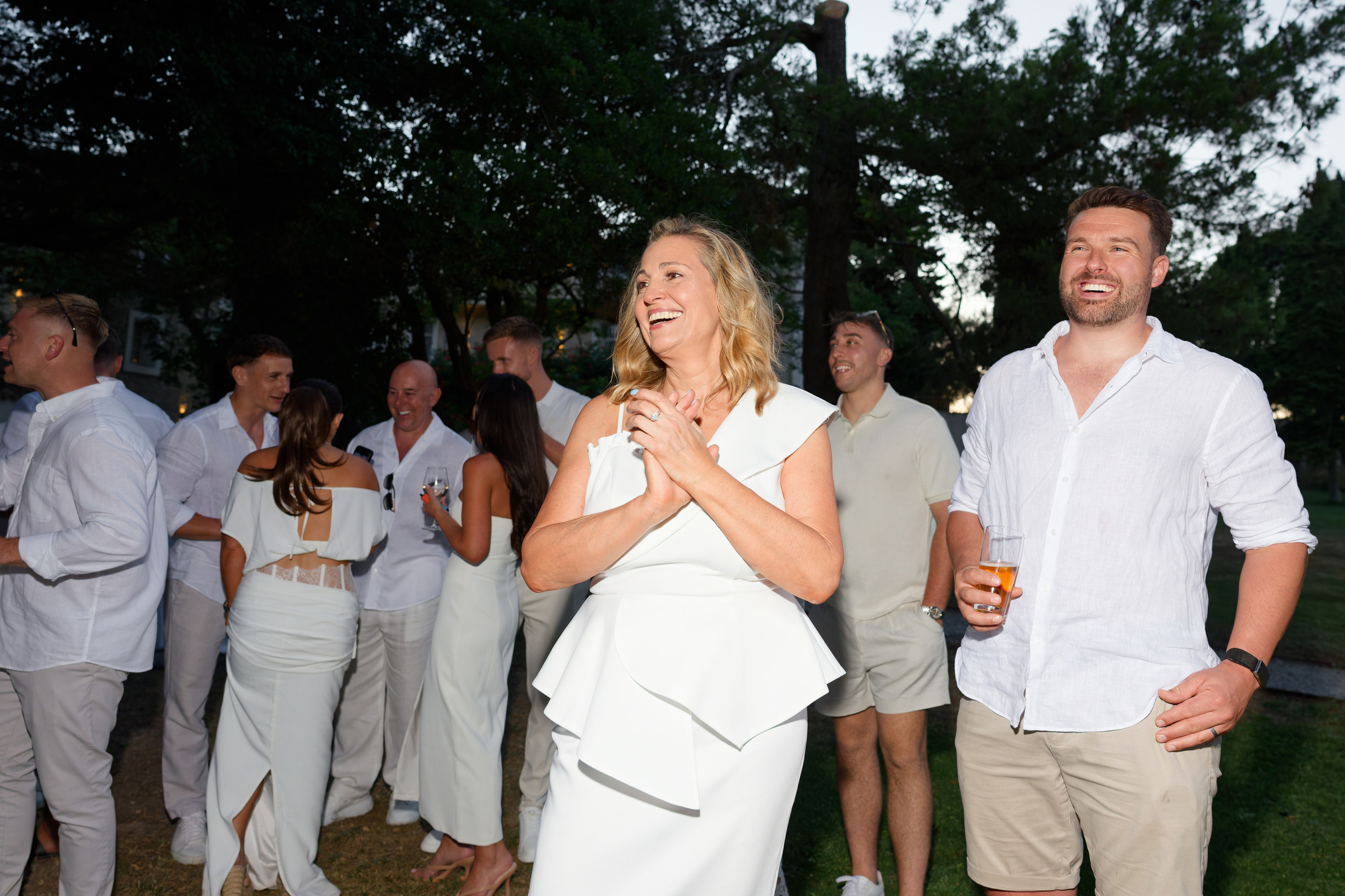 Welcome dinner at Château l’Hospitalet. Destination Wedding Photographer — Nikita Burtsev