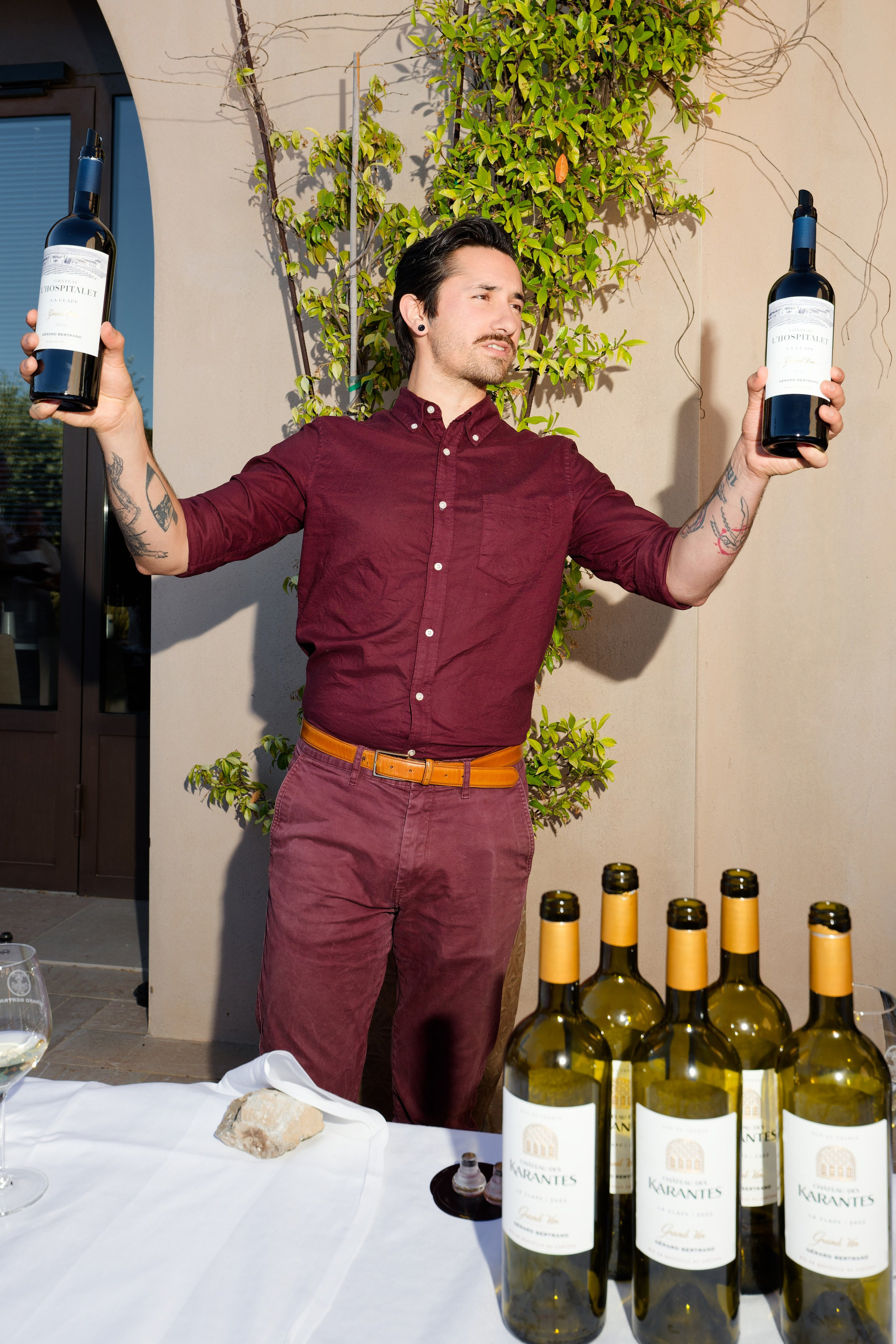 Welcome dinner at Château l’Hospitalet. Destination Wedding Photographer — Nikita Burtsev
