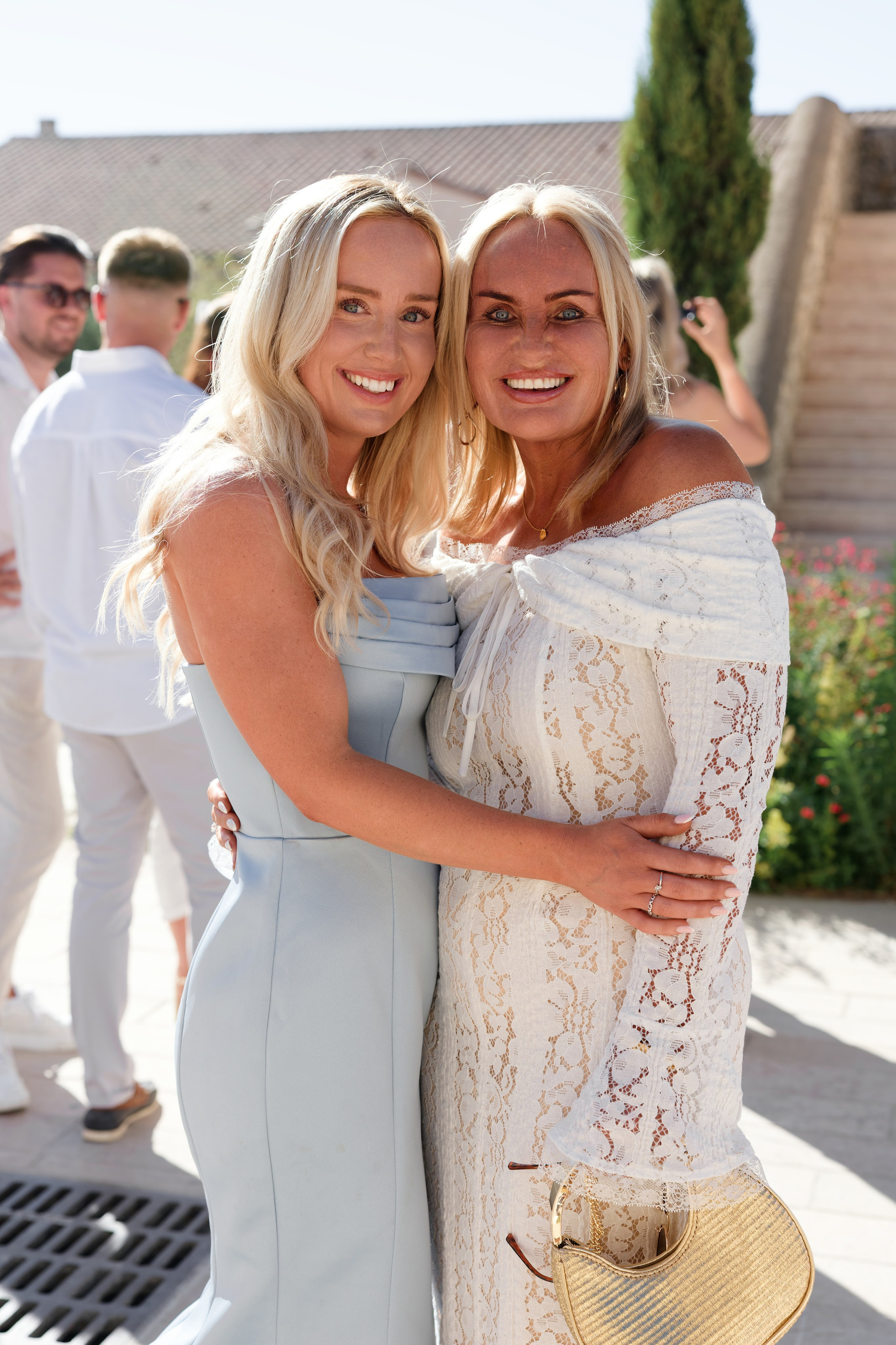 Welcome dinner at Château l’Hospitalet. Destination Wedding Photographer — Nikita Burtsev