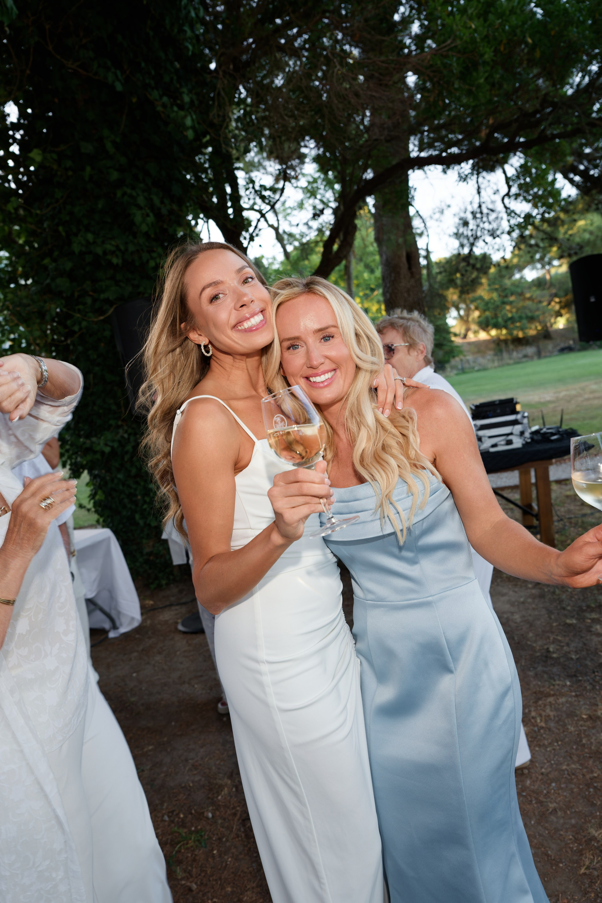 Welcome dinner at Château l’Hospitalet. Destination Wedding Photographer — Nikita Burtsev