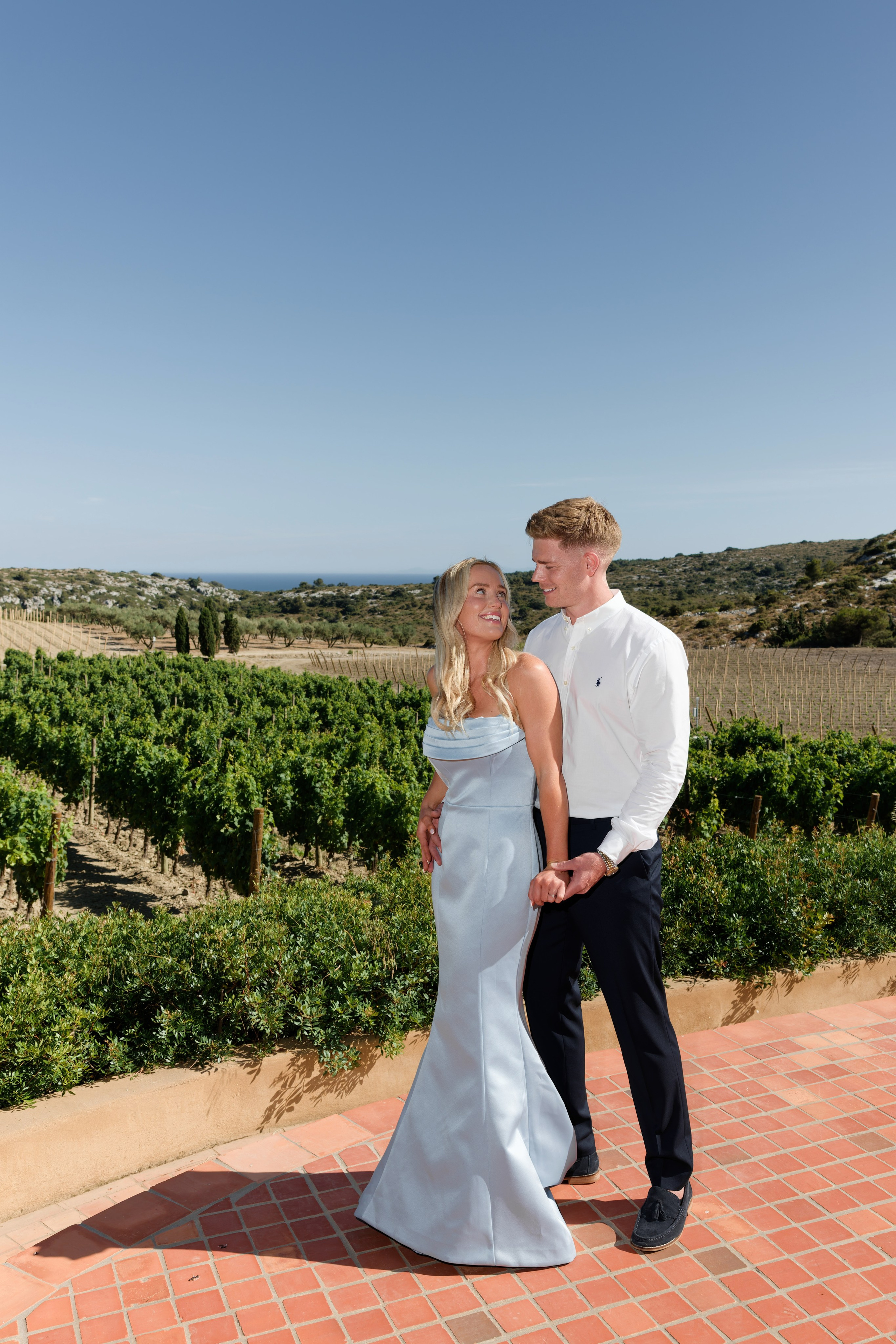 Welcome dinner at Château l’Hospitalet. Destination Wedding Photographer — Nikita Burtsev