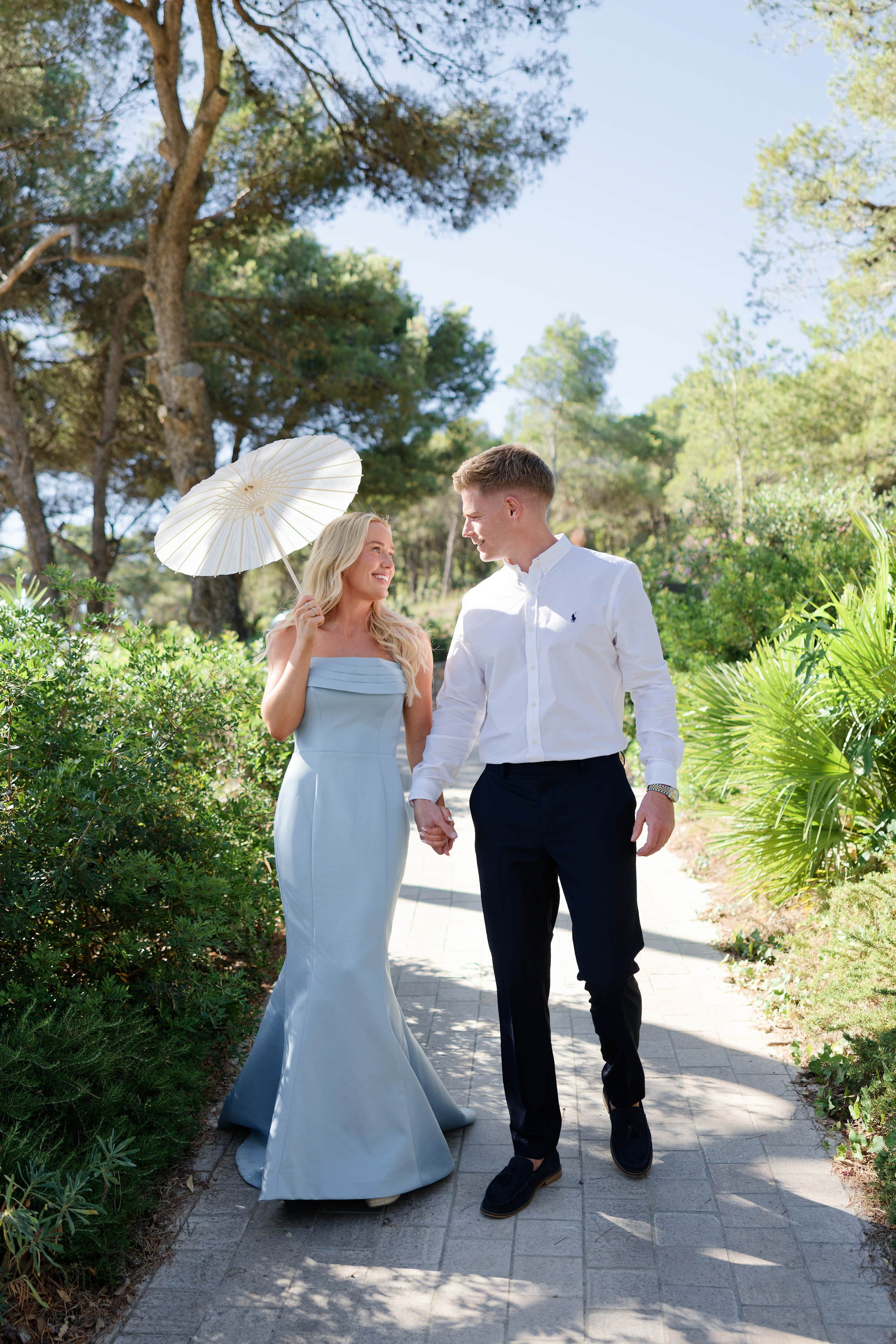 Welcome dinner at Château l’Hospitalet. Destination Wedding Photographer — Nikita Burtsev