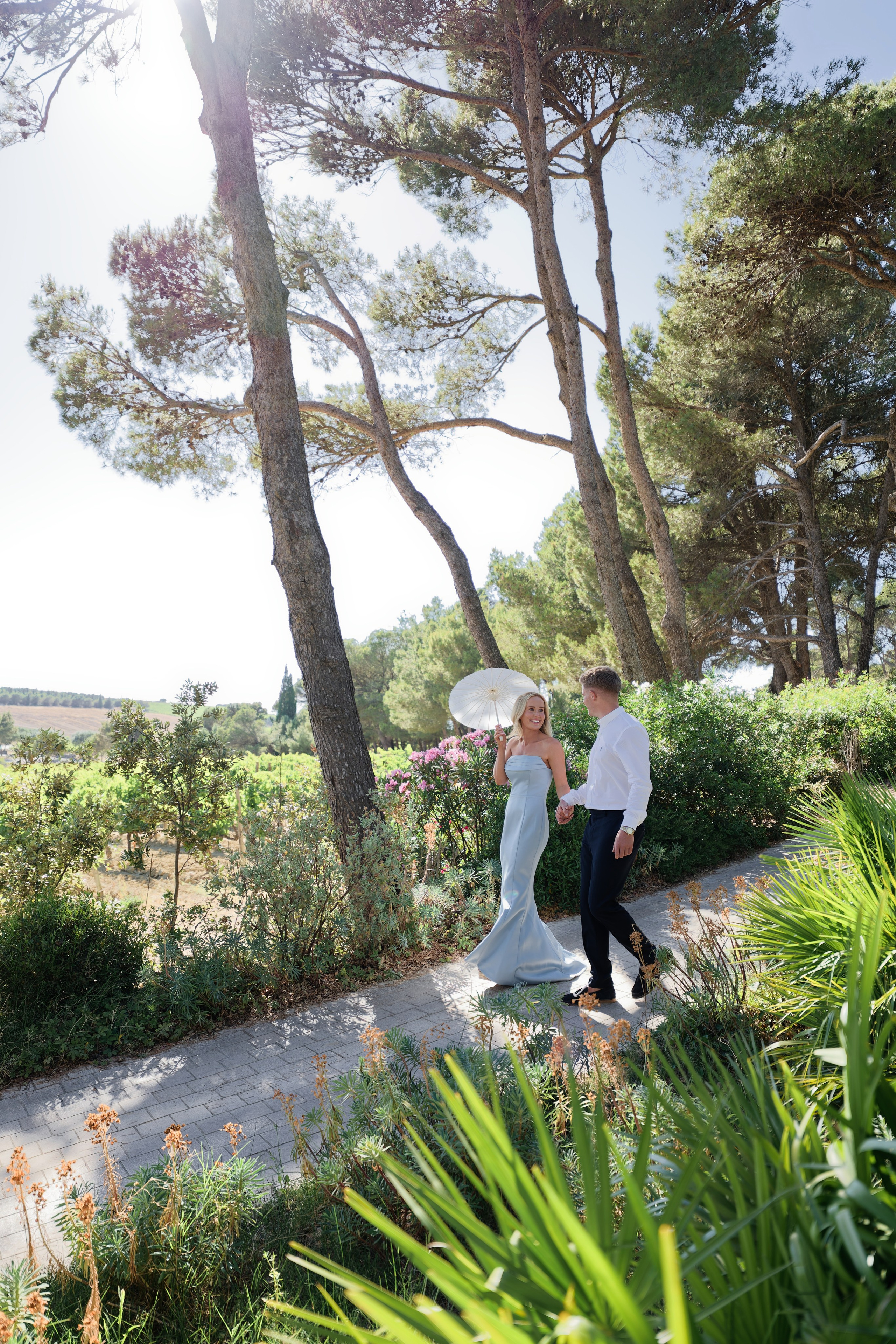 Welcome dinner at Château l’Hospitalet. Destination Wedding Photographer — Nikita Burtsev