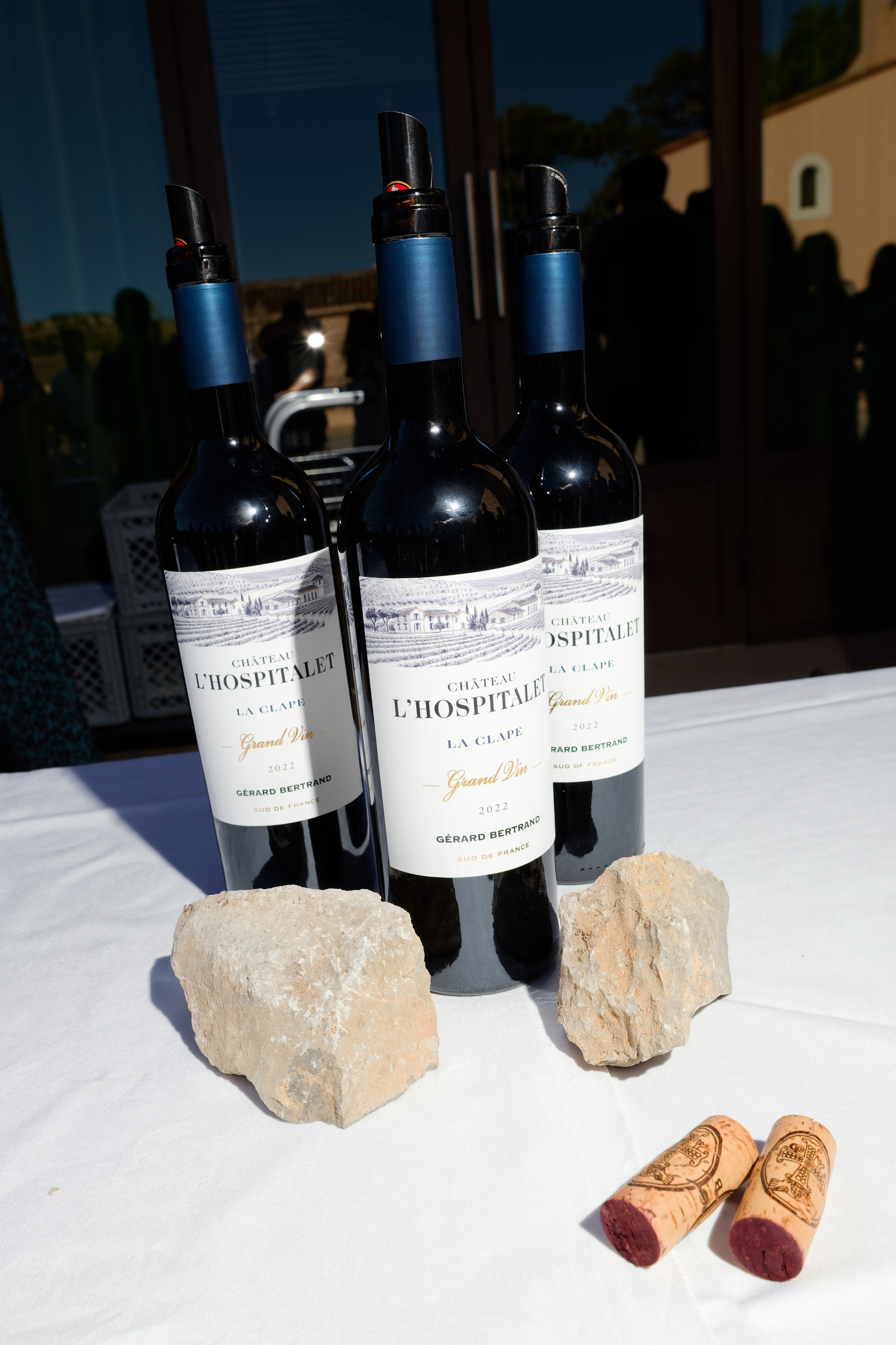 Welcome dinner at Château l’Hospitalet. Destination Wedding Photographer — Nikita Burtsev