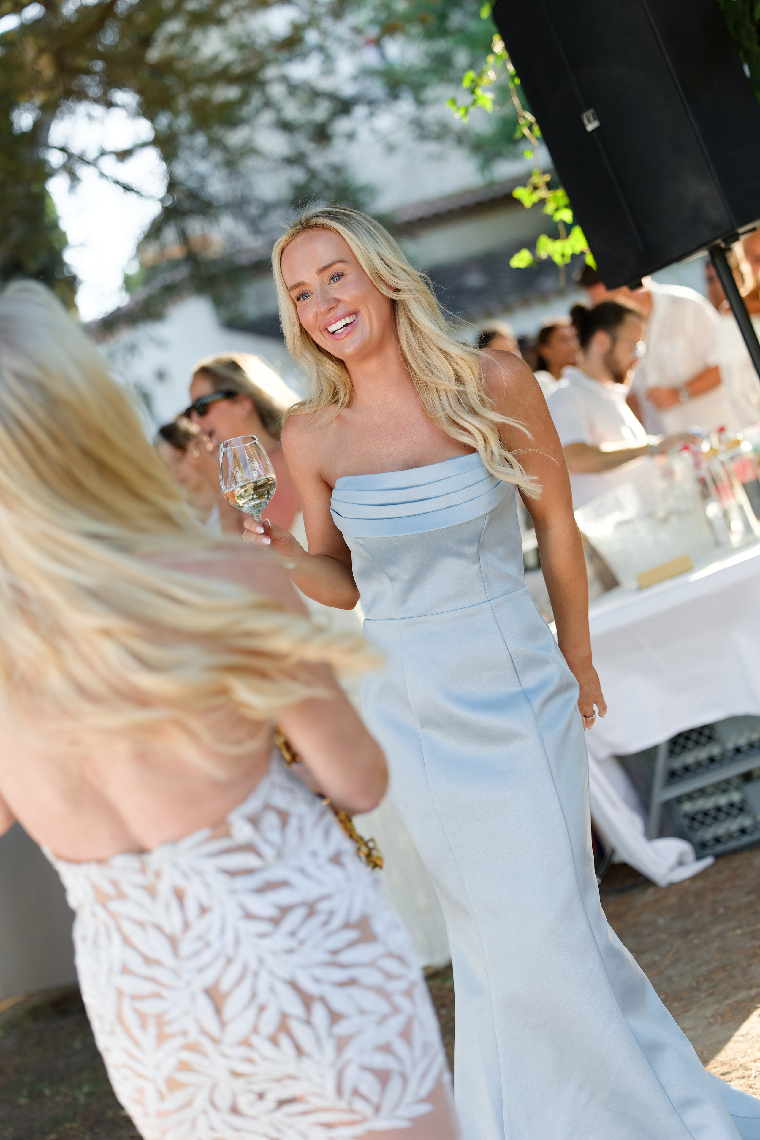 Welcome dinner at Château l’Hospitalet. Destination Wedding Photographer — Nikita Burtsev