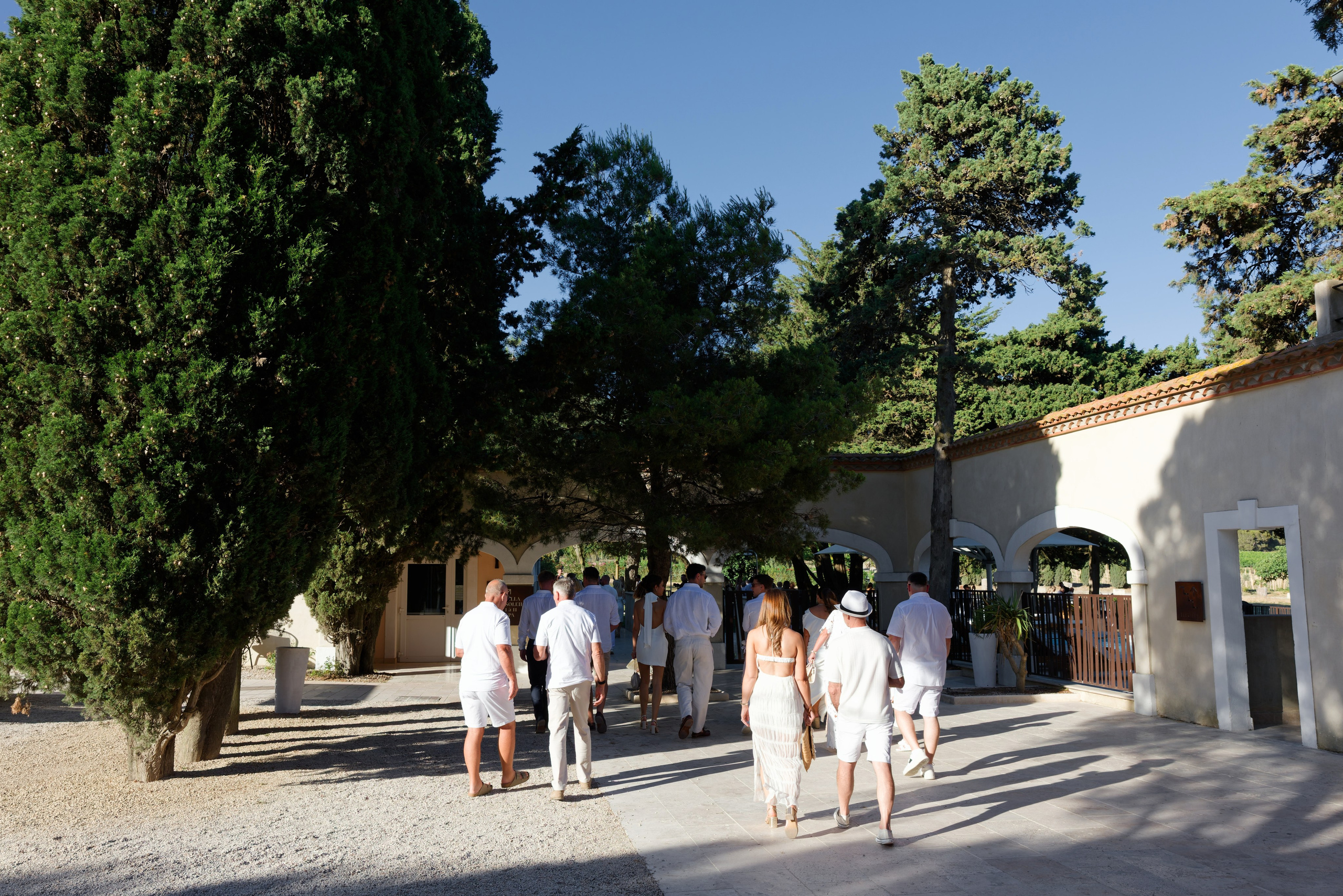 Welcome dinner at Château l’Hospitalet. Destination Wedding Photographer — Nikita Burtsev