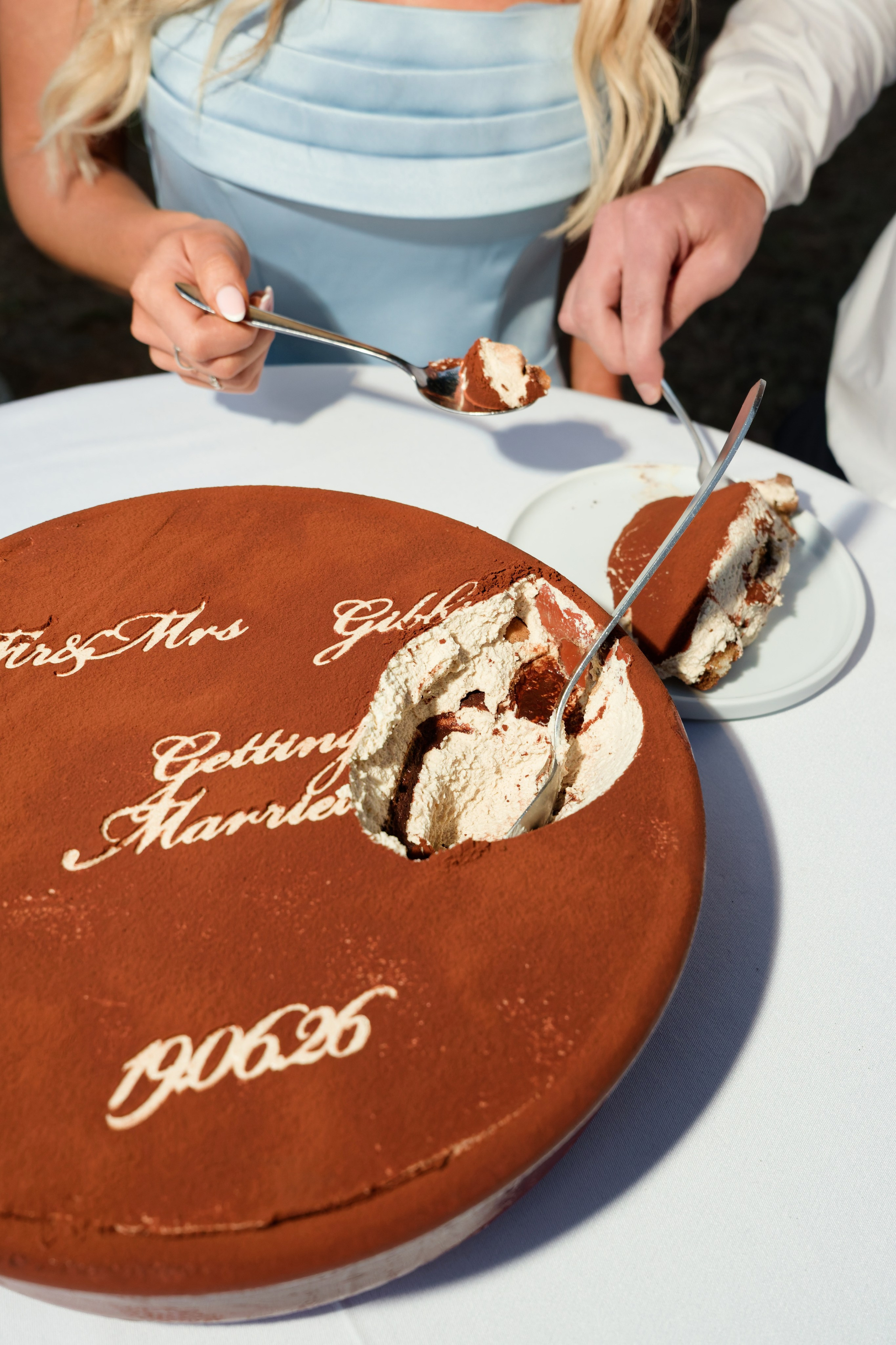 Welcome dinner at Château l’Hospitalet. Destination Wedding Photographer — Nikita Burtsev