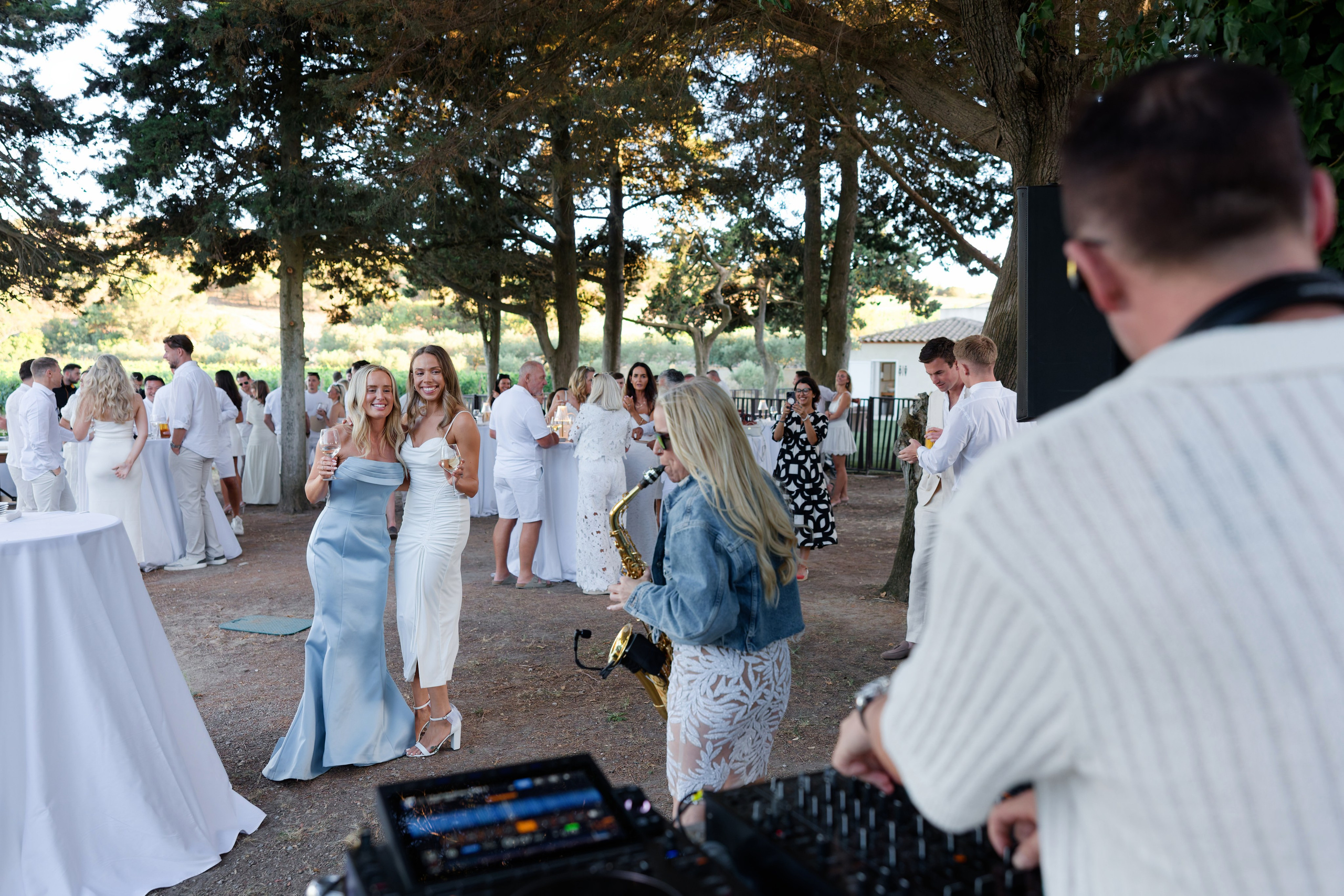 Welcome dinner at Château l’Hospitalet. Destination Wedding Photographer — Nikita Burtsev