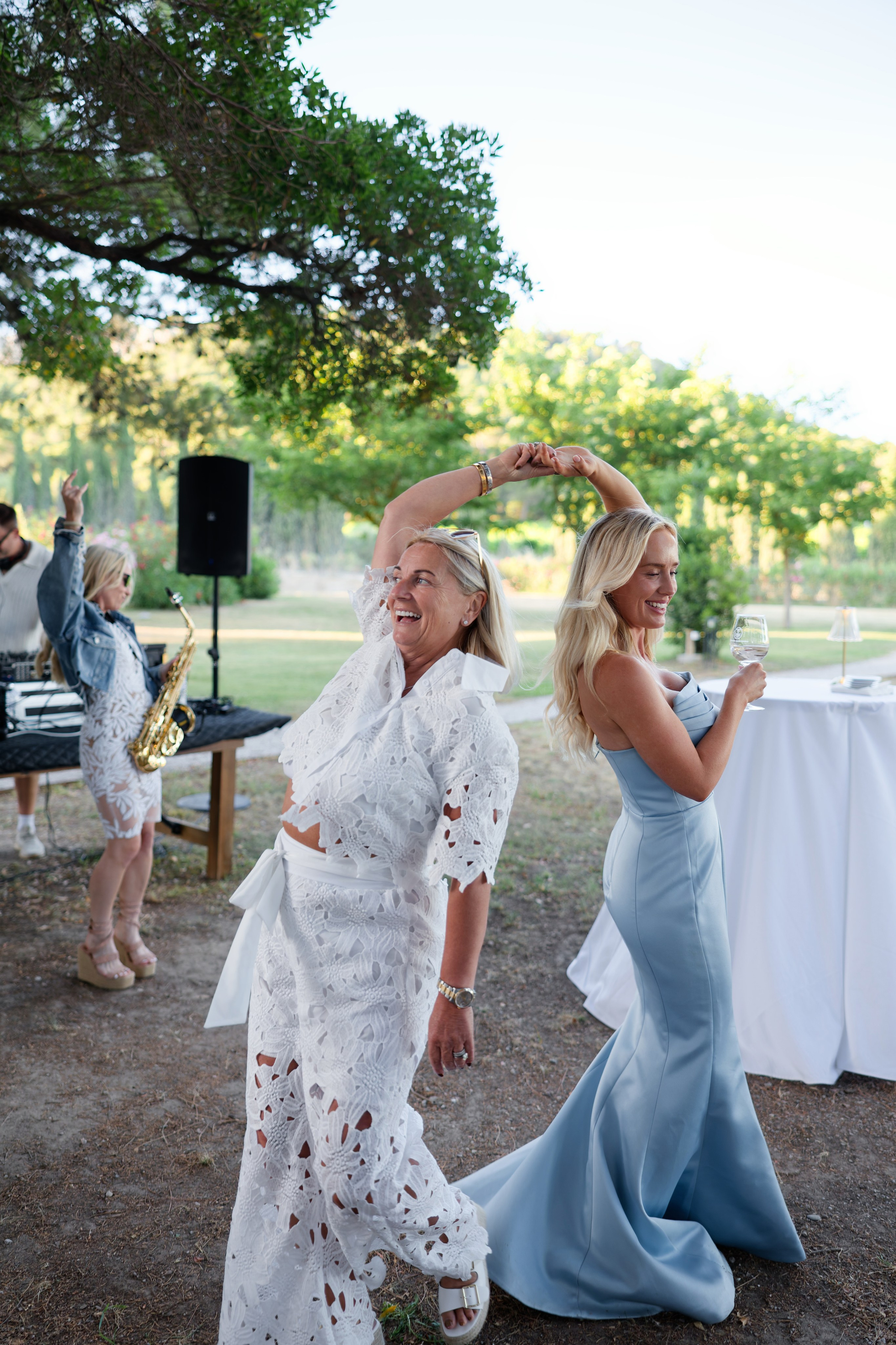 Welcome dinner at Château l’Hospitalet. Destination Wedding Photographer — Nikita Burtsev