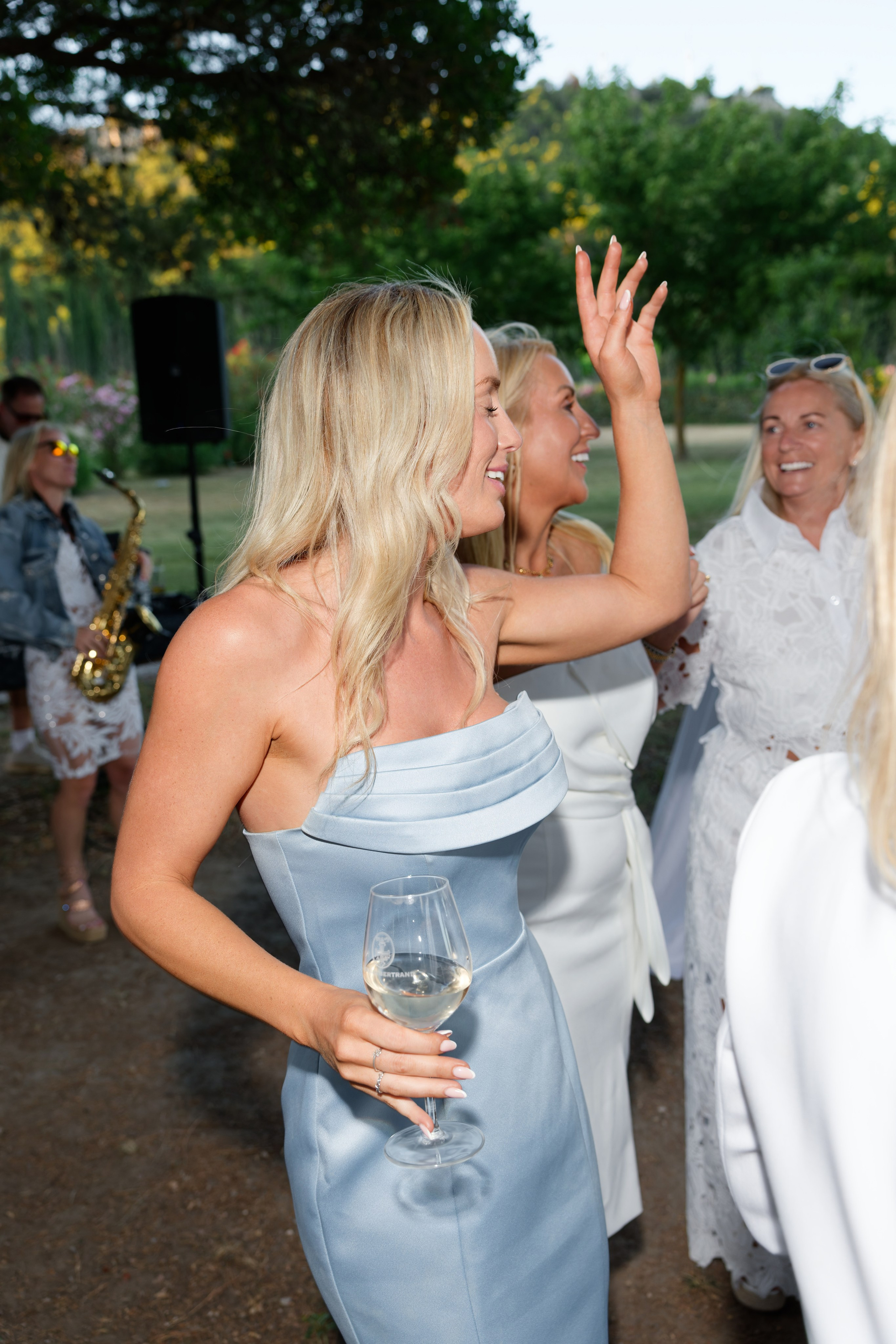 Welcome dinner at Château l’Hospitalet. Destination Wedding Photographer — Nikita Burtsev