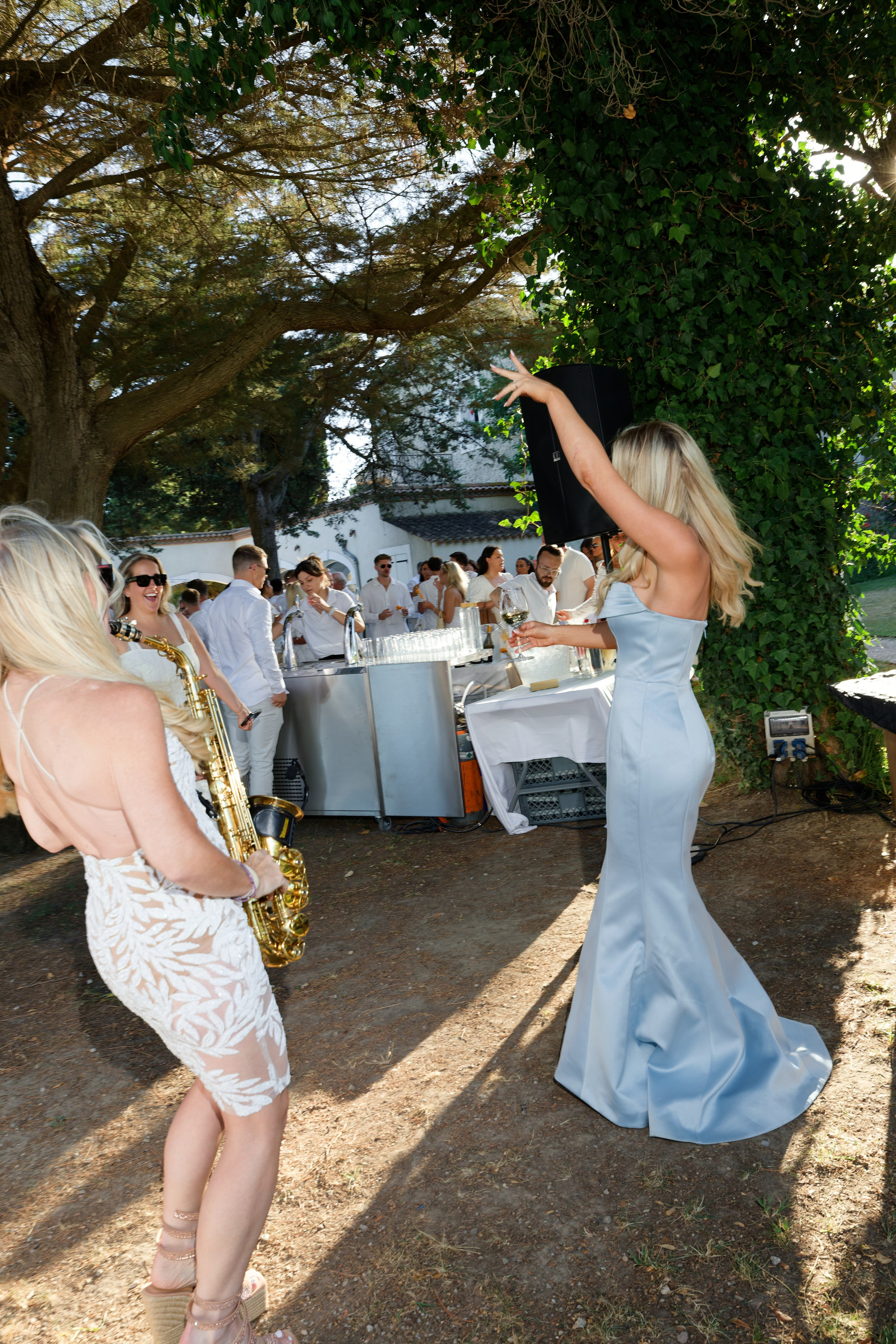 Welcome dinner at Château l’Hospitalet. Destination Wedding Photographer — Nikita Burtsev