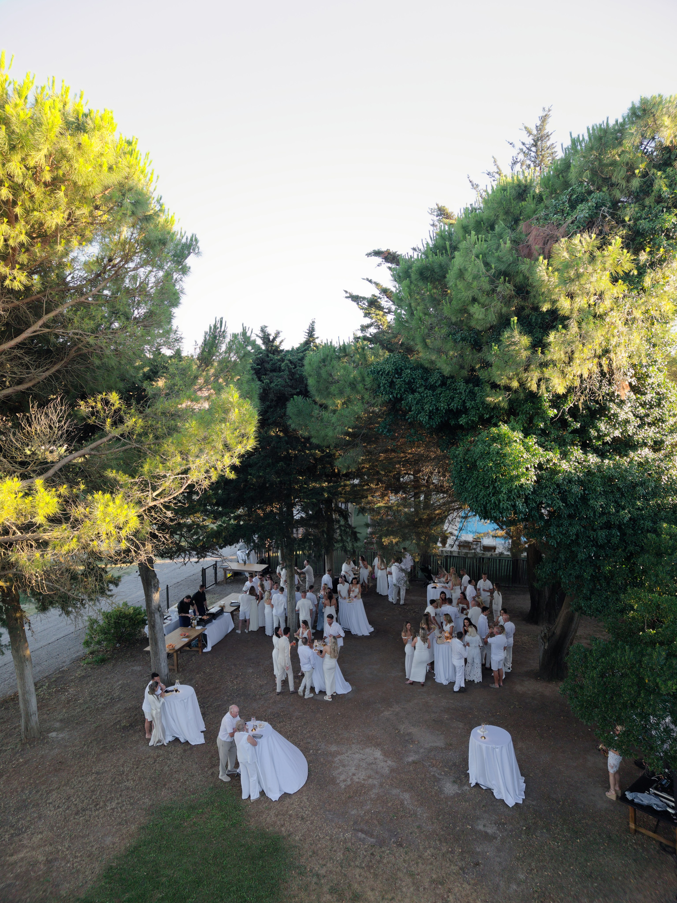 Welcome dinner at Château l’Hospitalet. Destination Wedding Photographer — Nikita Burtsev