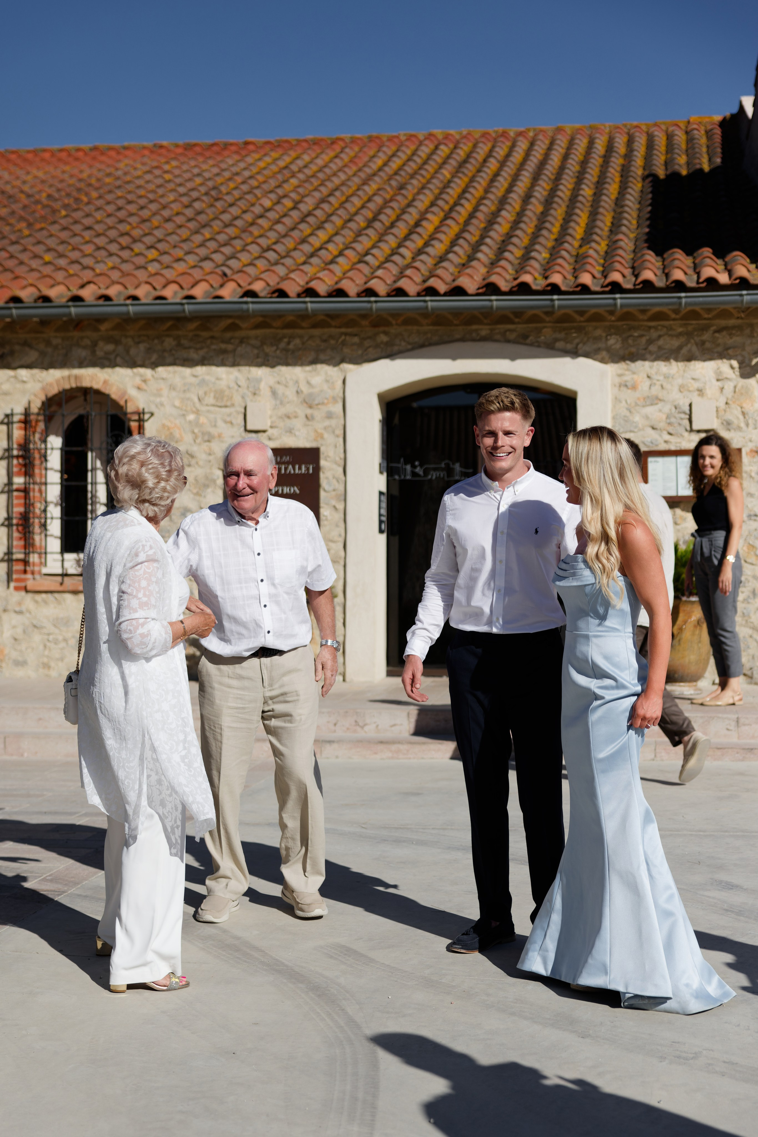 Welcome dinner at Château l’Hospitalet. Destination Wedding Photographer — Nikita Burtsev