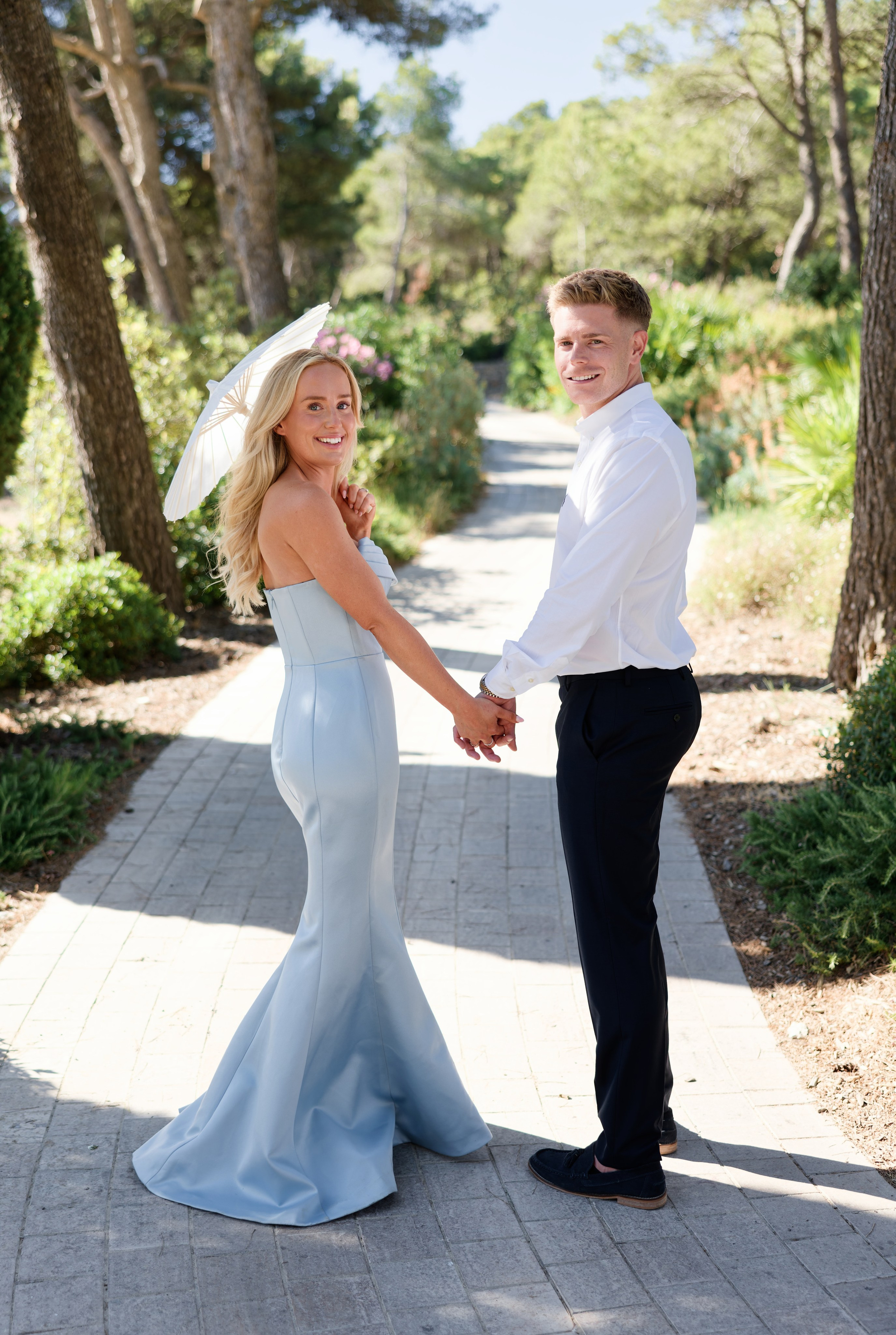 Welcome dinner at Château l’Hospitalet. Destination Wedding Photographer — Nikita Burtsev