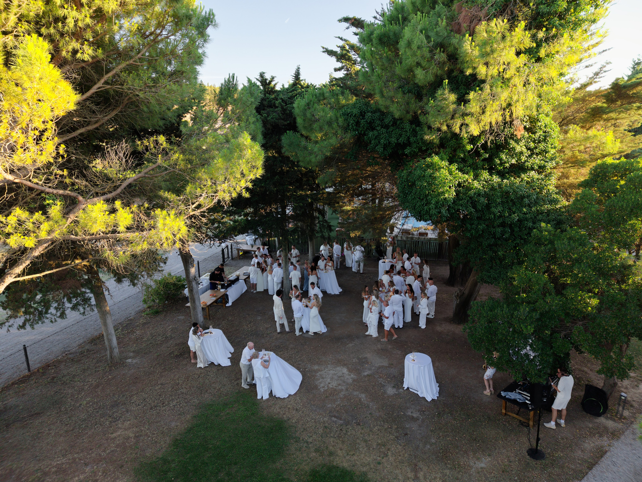 Welcome dinner at Château l’Hospitalet. Destination Wedding Photographer — Nikita Burtsev