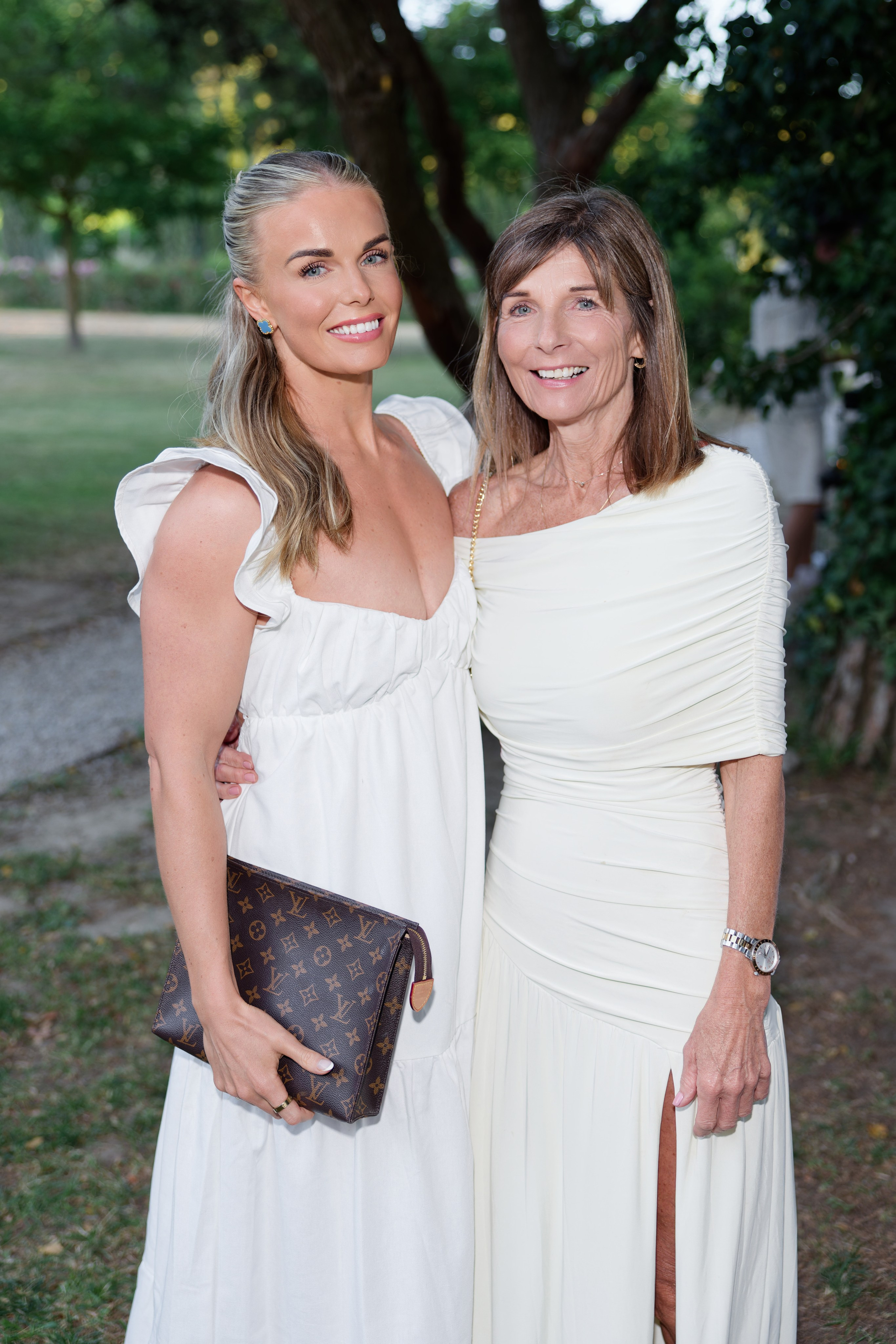 Welcome dinner at Château l’Hospitalet. Destination Wedding Photographer — Nikita Burtsev