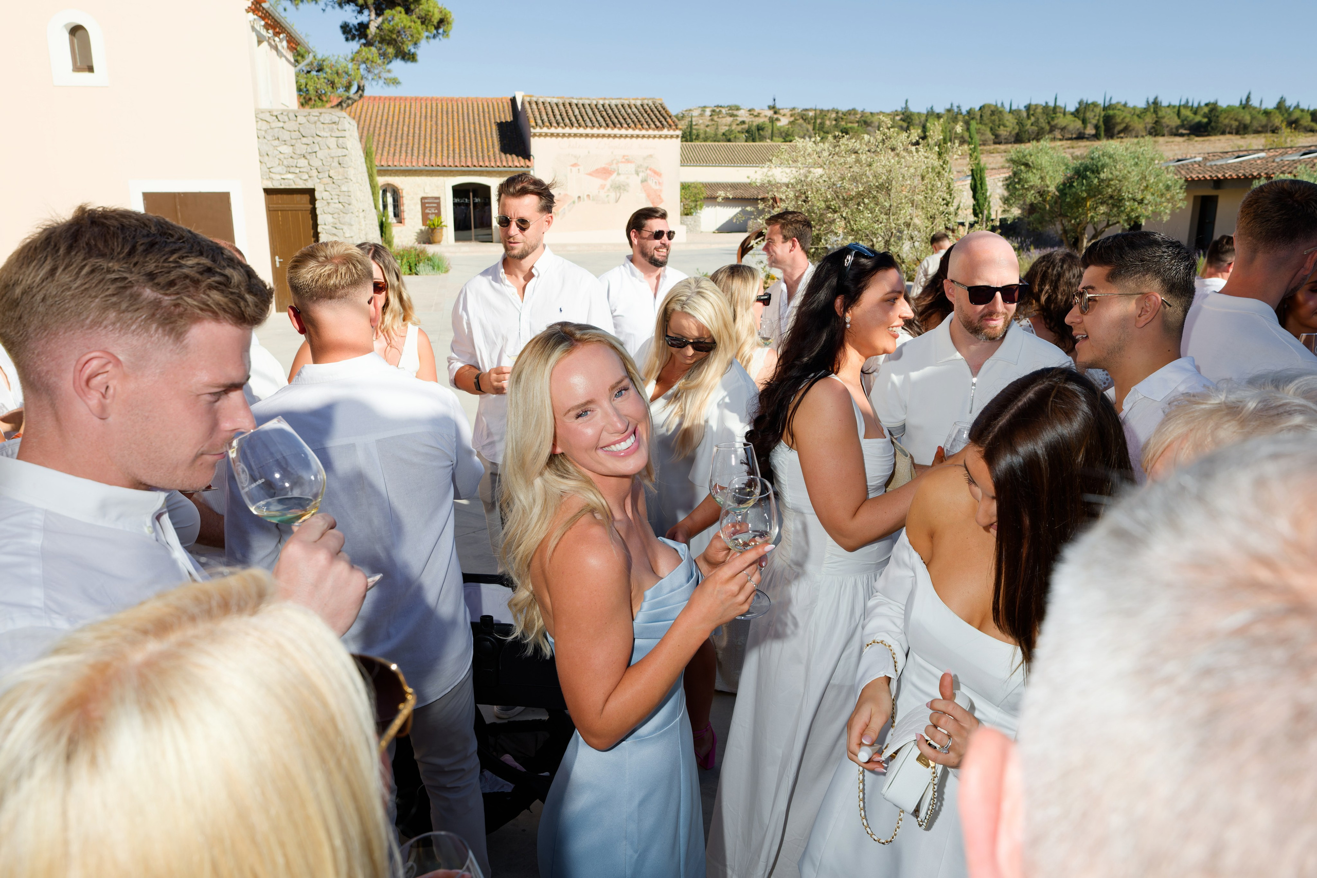 Welcome dinner at Château l’Hospitalet. Destination Wedding Photographer — Nikita Burtsev