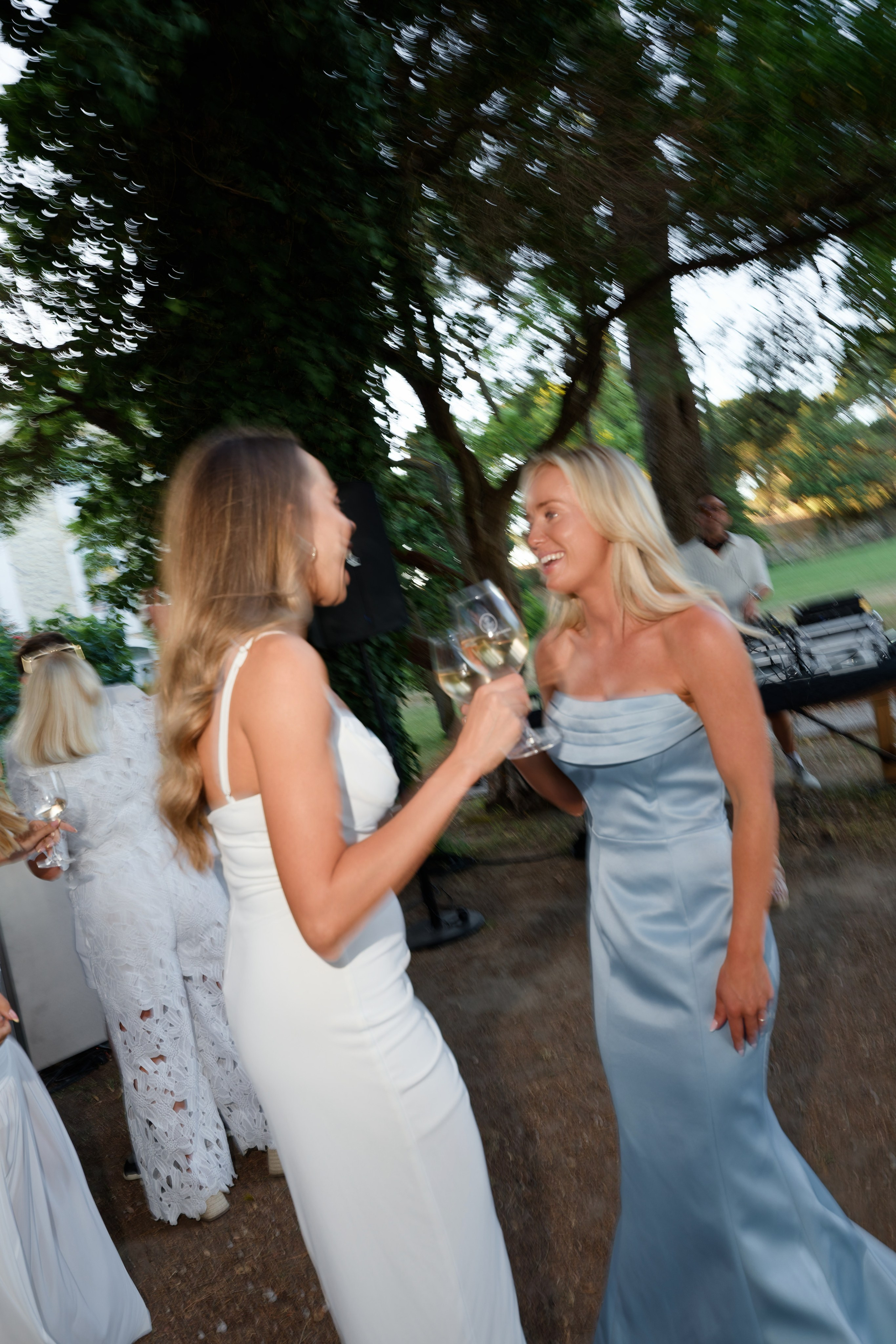 Welcome dinner at Château l’Hospitalet. Destination Wedding Photographer — Nikita Burtsev