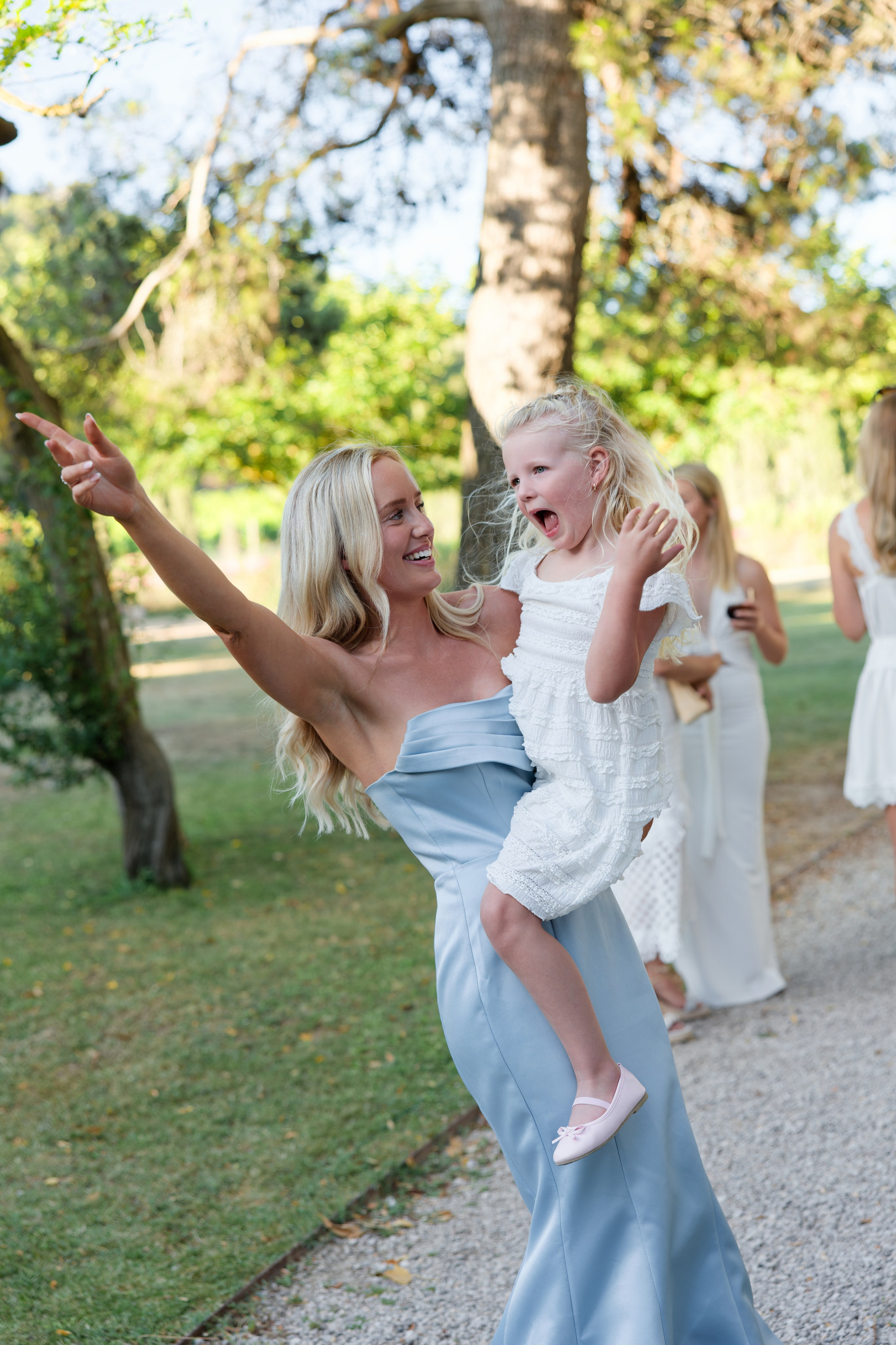 Welcome dinner at Château l’Hospitalet. Destination Wedding Photographer — Nikita Burtsev