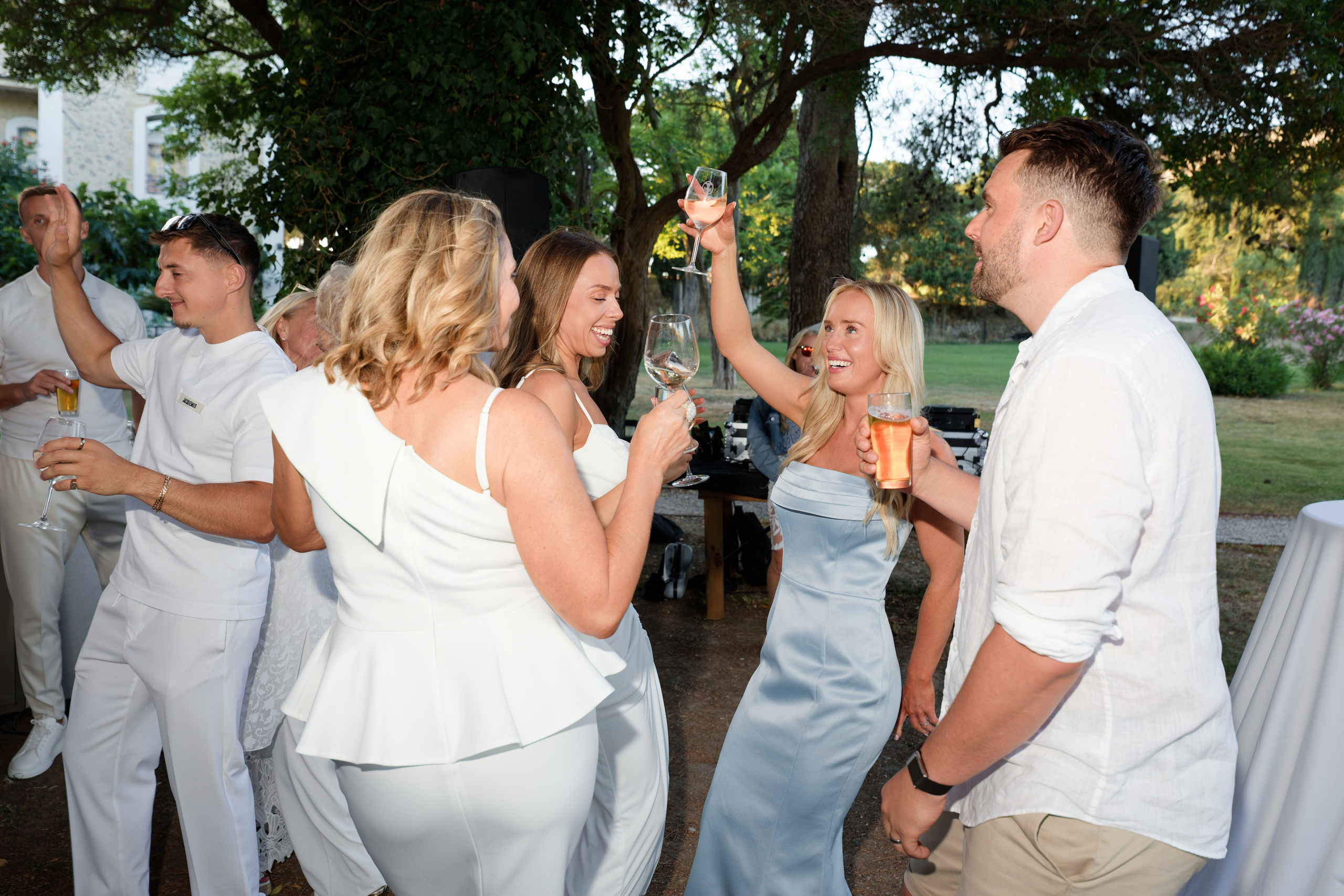 Welcome dinner at Château l’Hospitalet. Destination Wedding Photographer — Nikita Burtsev