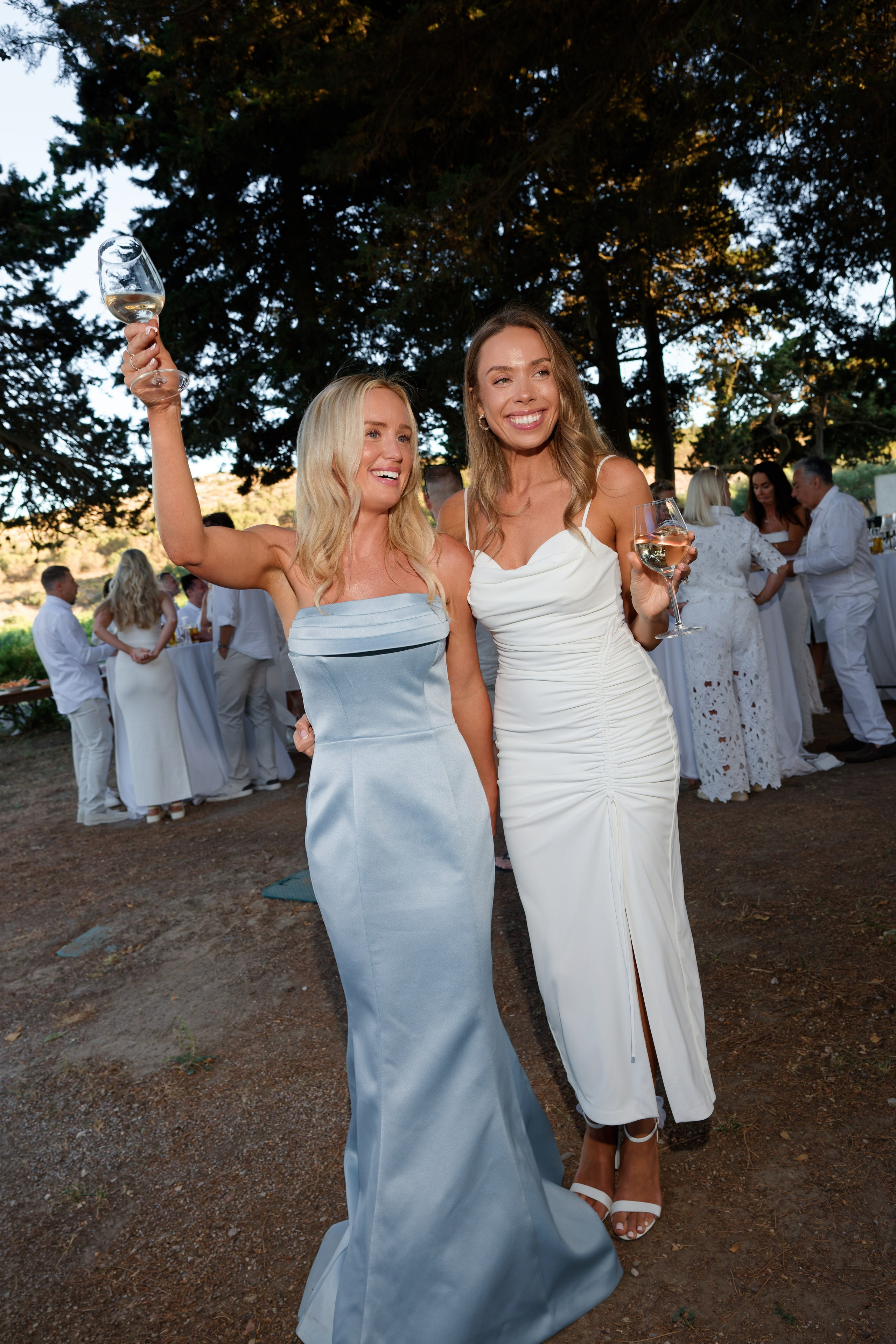 Welcome dinner at Château l’Hospitalet. Destination Wedding Photographer — Nikita Burtsev