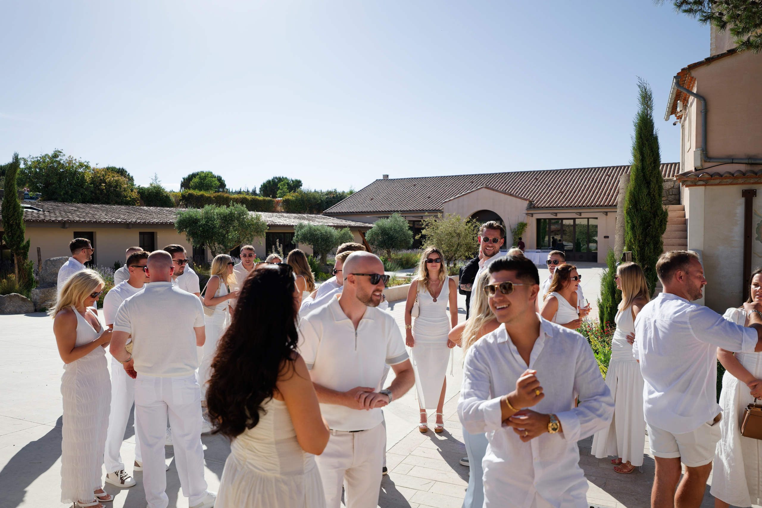 Welcome dinner at Château l’Hospitalet. Destination Wedding Photographer — Nikita Burtsev