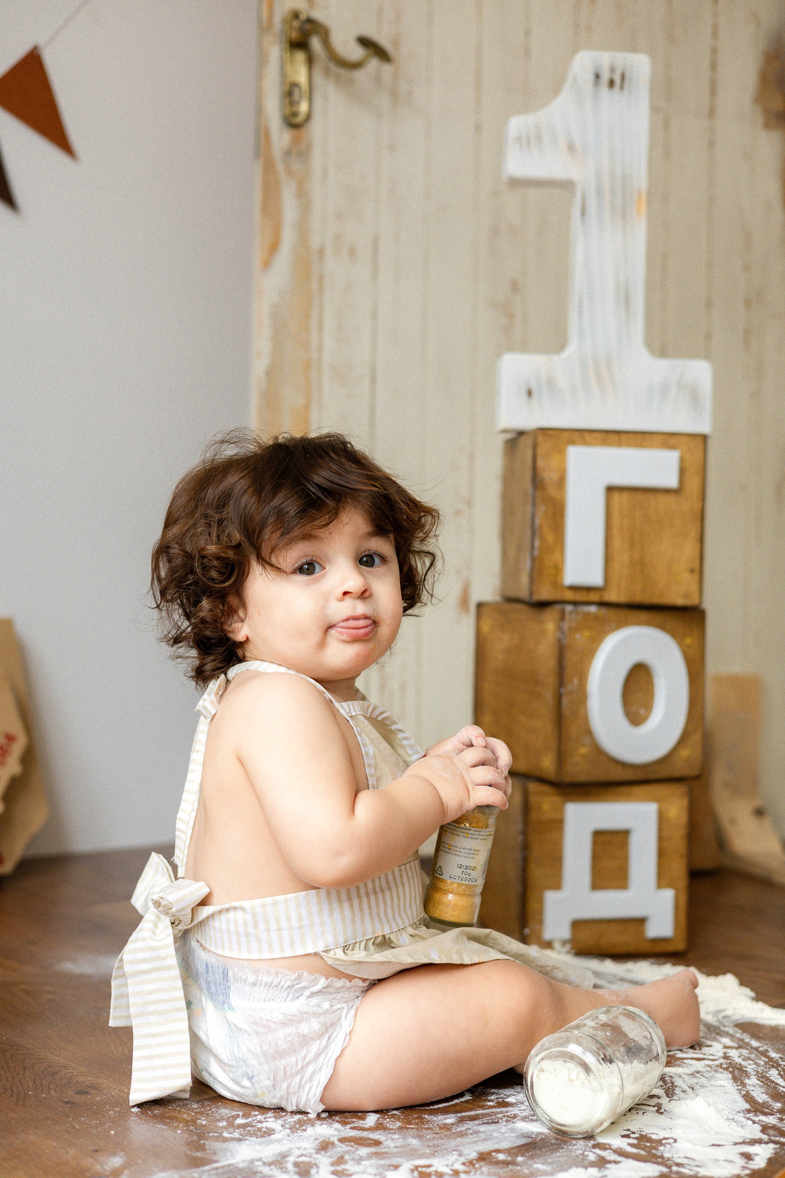 Smash Cake Photography. Family and Wedding Photographer