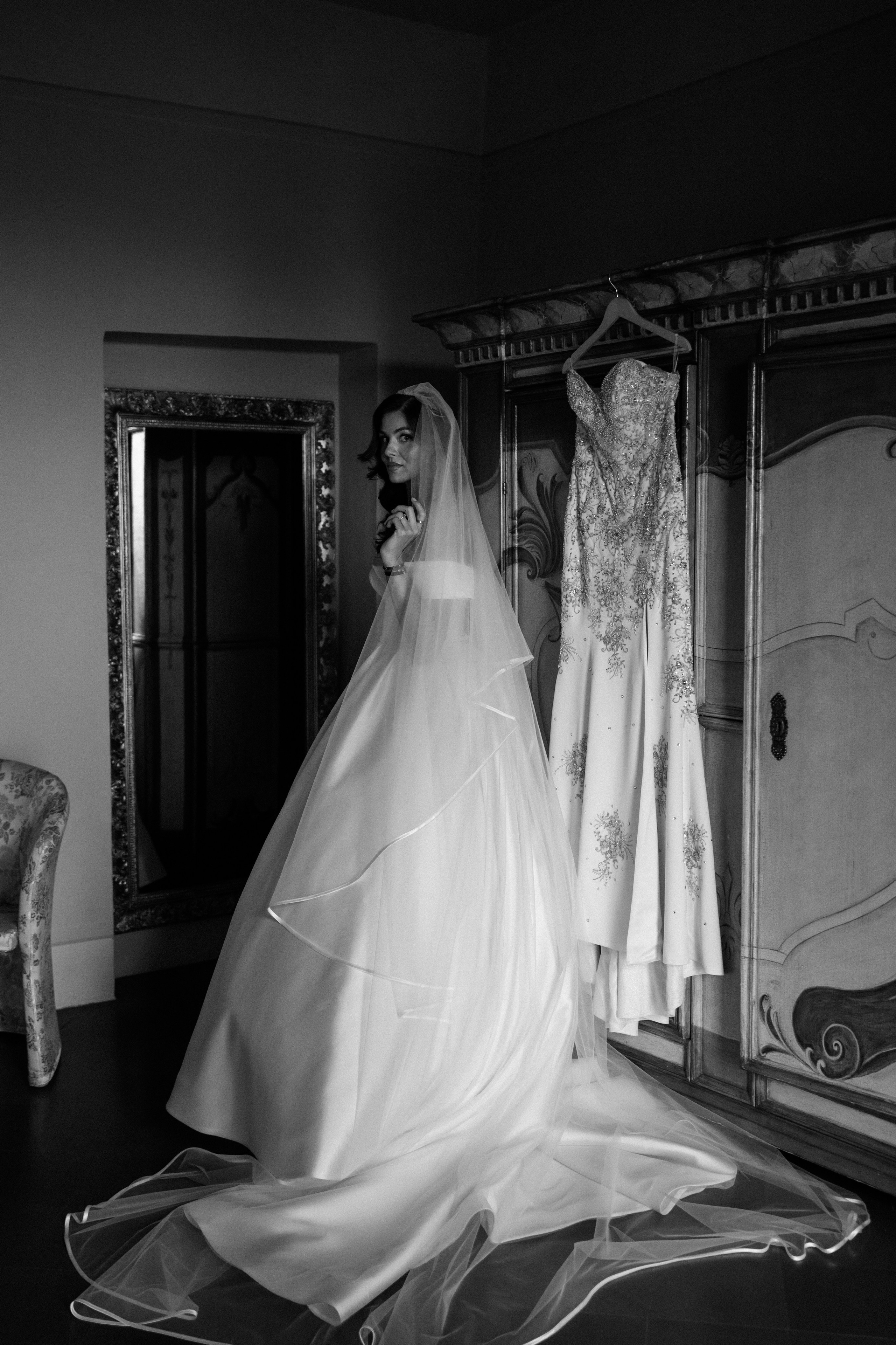 Destination wedding Photographer Italy Tuscany Rome Como Umbria. Wedding Photographer Rome Tuscany Como Sicily Puglia Amalfy Italy- Oksana Savenchuk