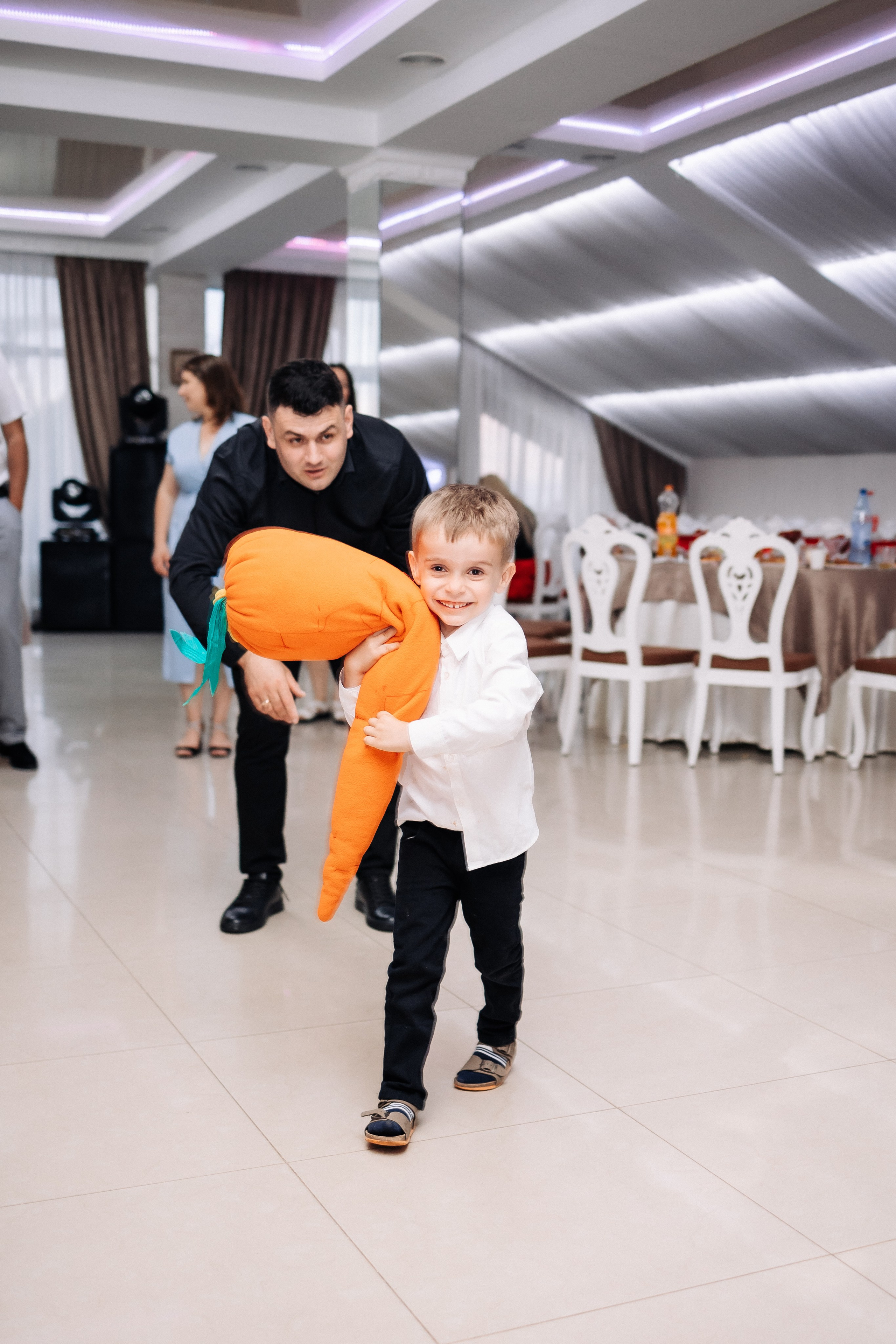 Marius & Amelia. Fotograful evenimentului tău