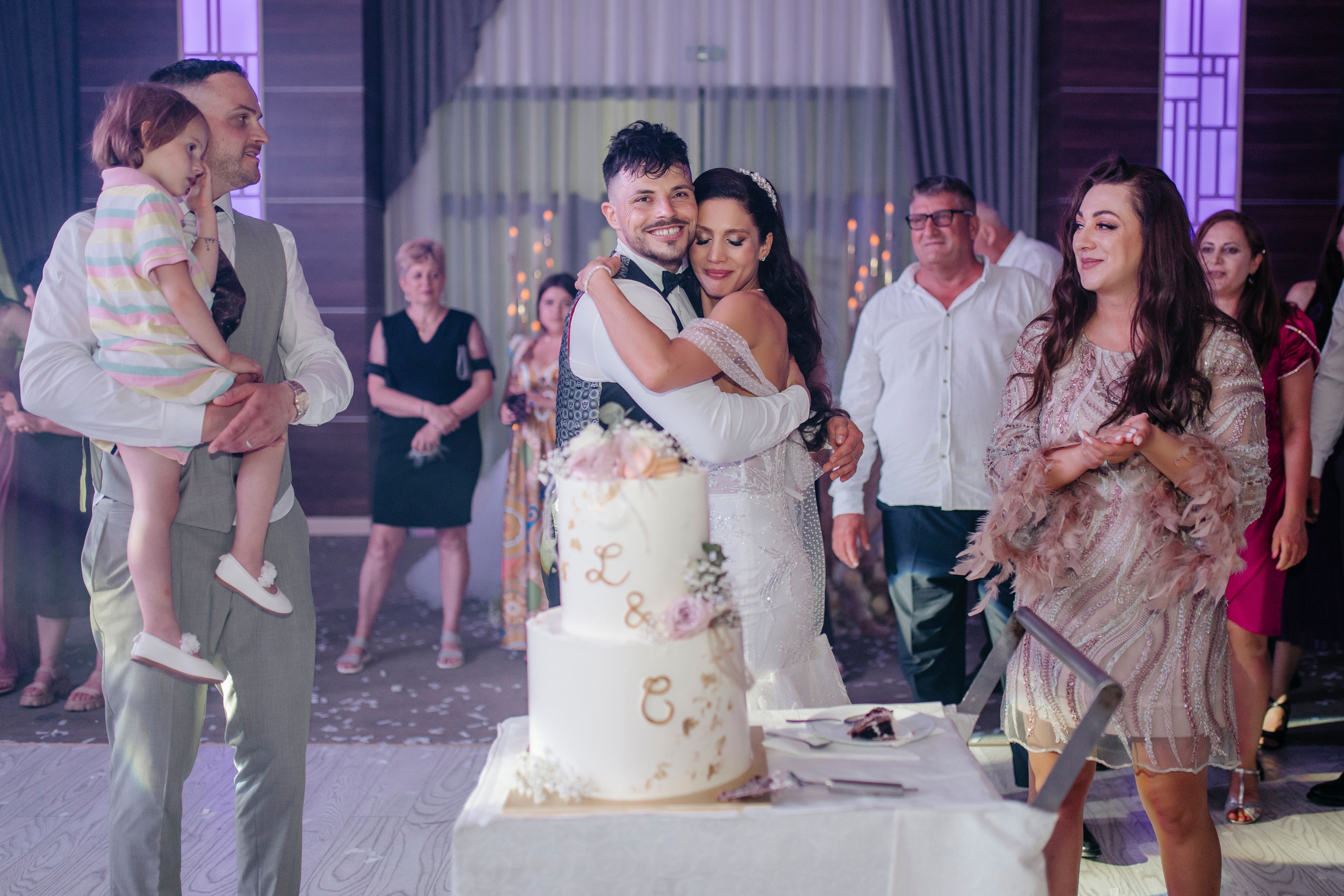 Larisa & Cosmin. Fotograf si Videograf | Nuntă-Botez