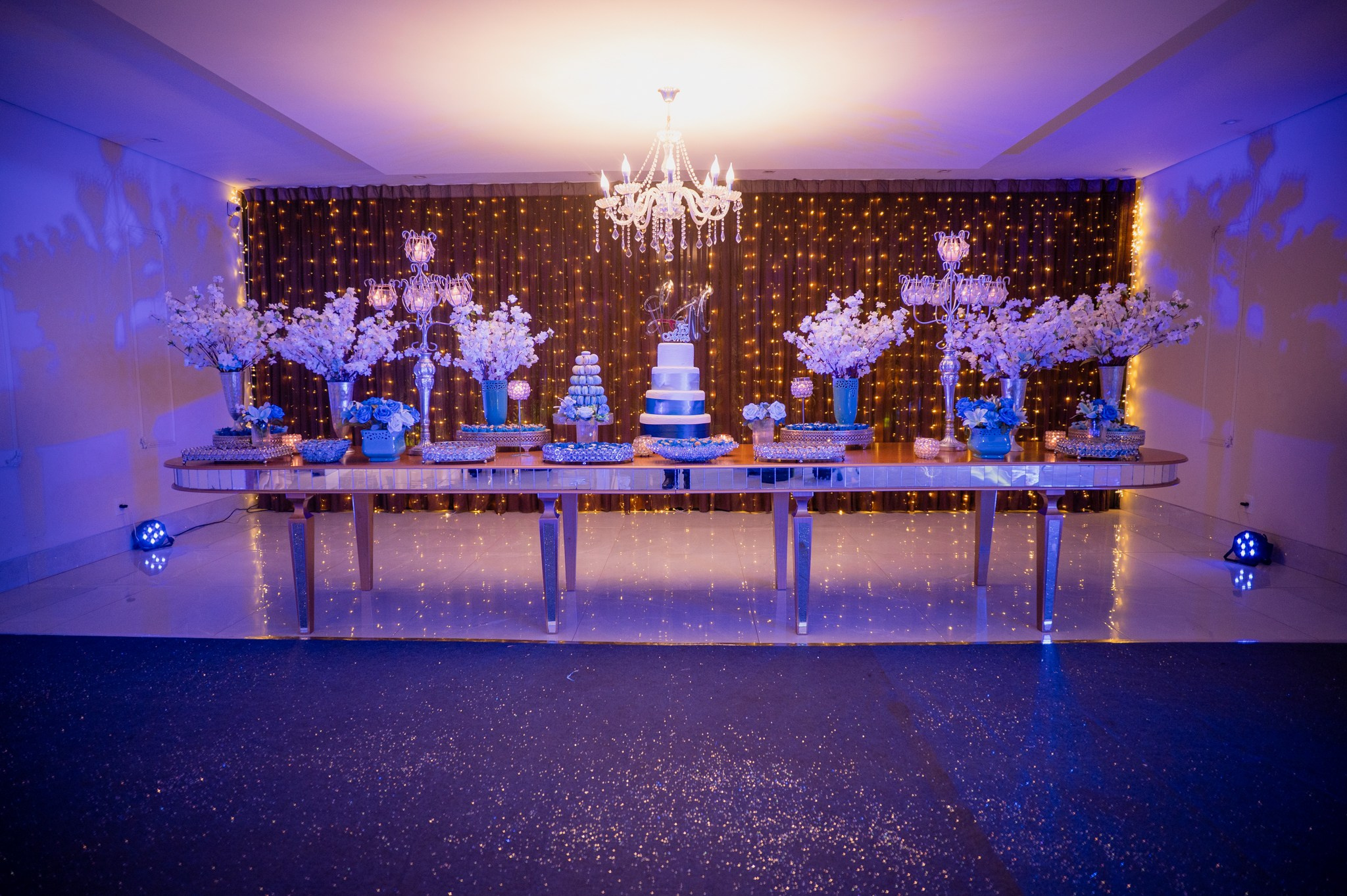 Lara — Hall Palace / Bauru SP. Robson Colaço