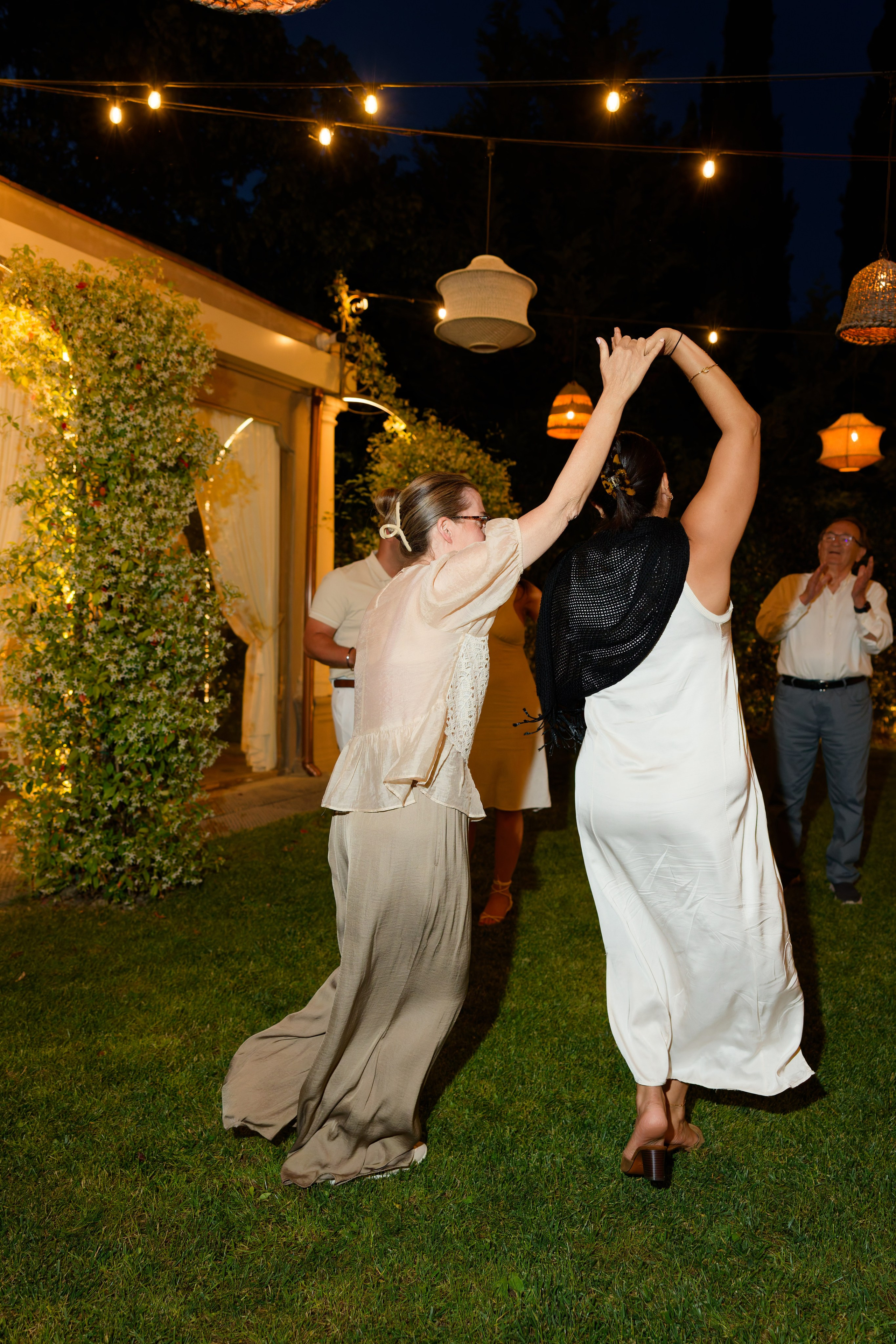 Pizza Party at Tenuta Massini, Florence, Italy. Destination Wedding Photographer — Nikita Burtsev