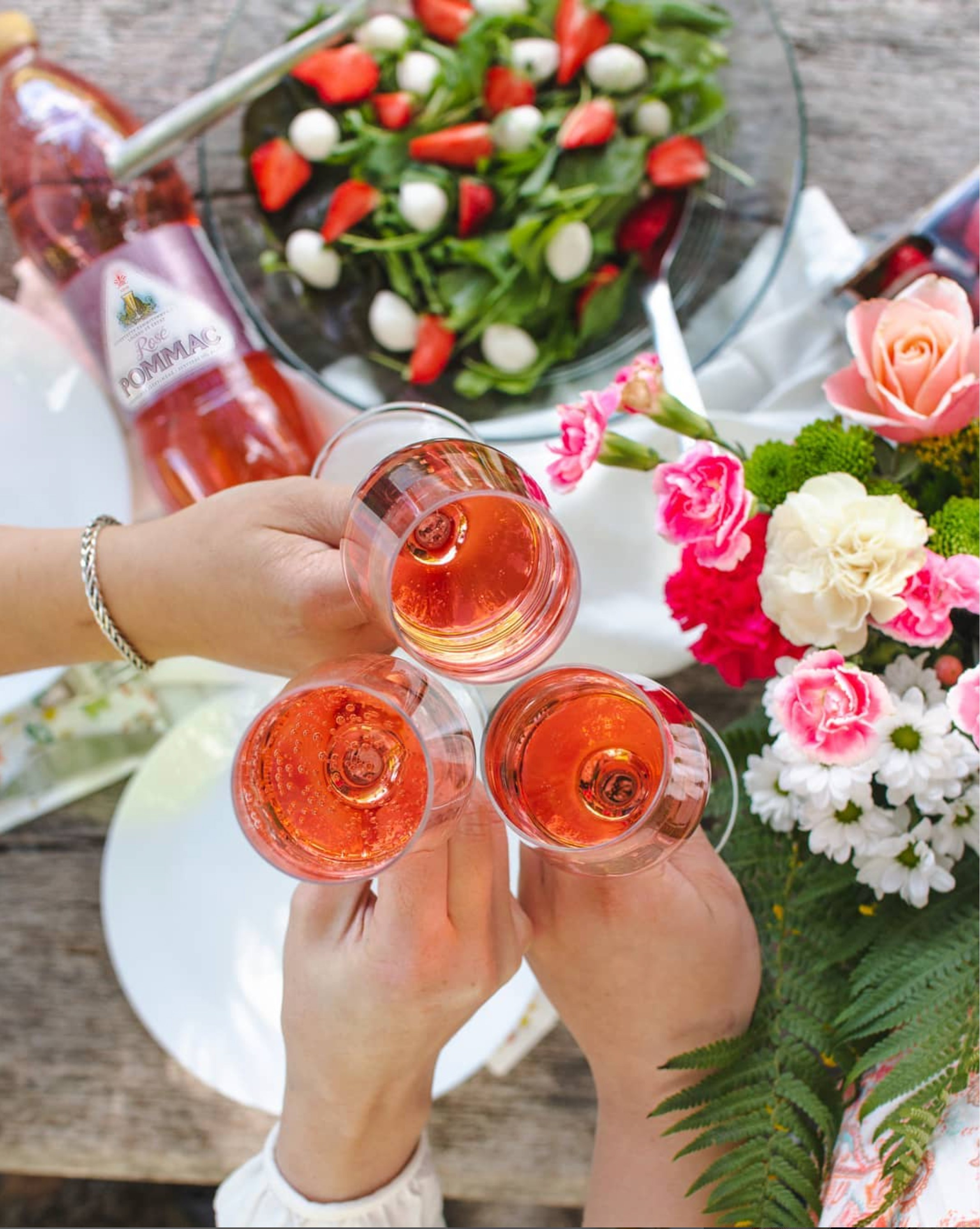 Pommac. Anna Z commercial photographer and graphic designer based in Turku