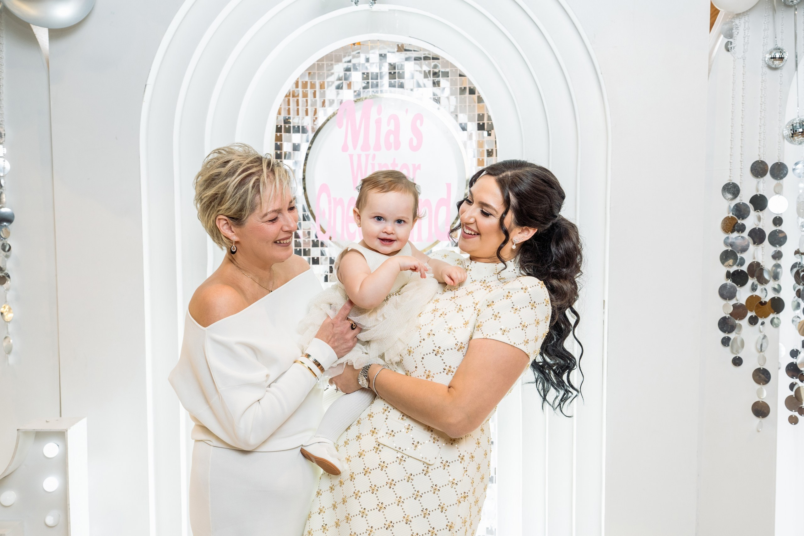 Mia’s birthday. Alisa Tant — Family and newborn photographer Bucks County, Montgomery county, Philadelphia, NJ