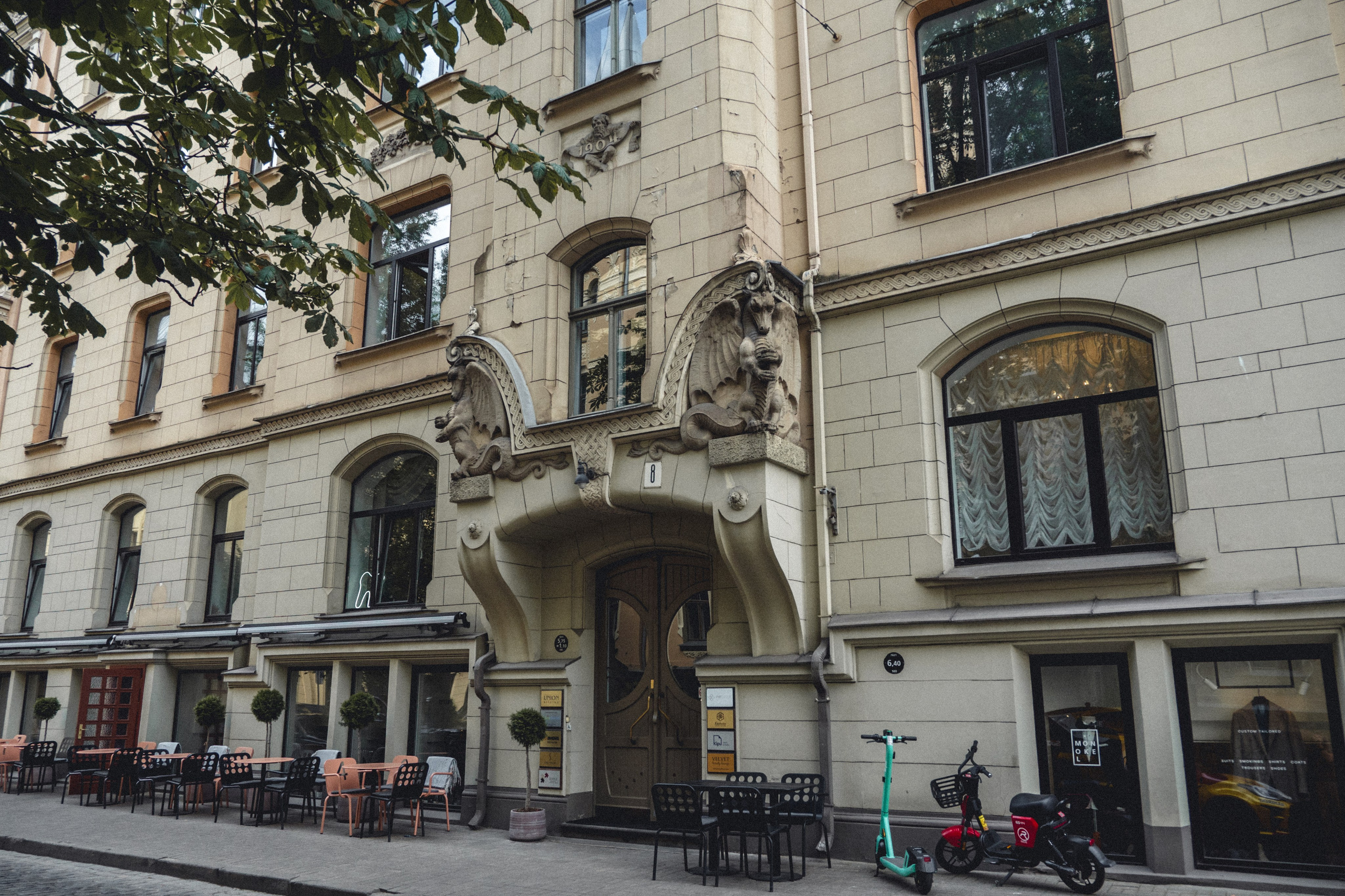 Voyage à Riga. Photographe sur Cote d’Azur. Portraits de familles, couples, enfants, événements