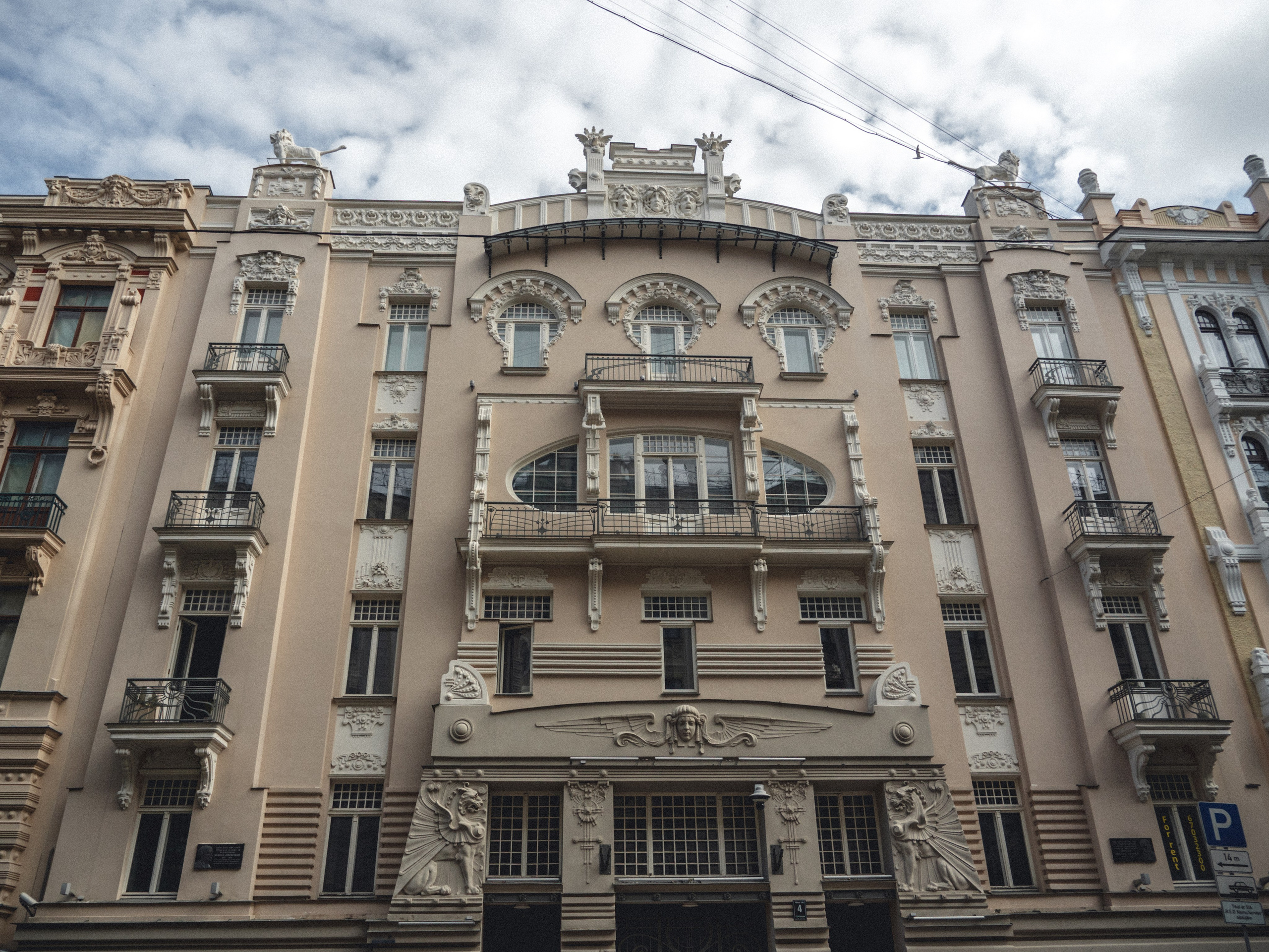 Voyage à Riga. Photographe sur Cote d’Azur. Portraits de familles, couples, enfants, événements