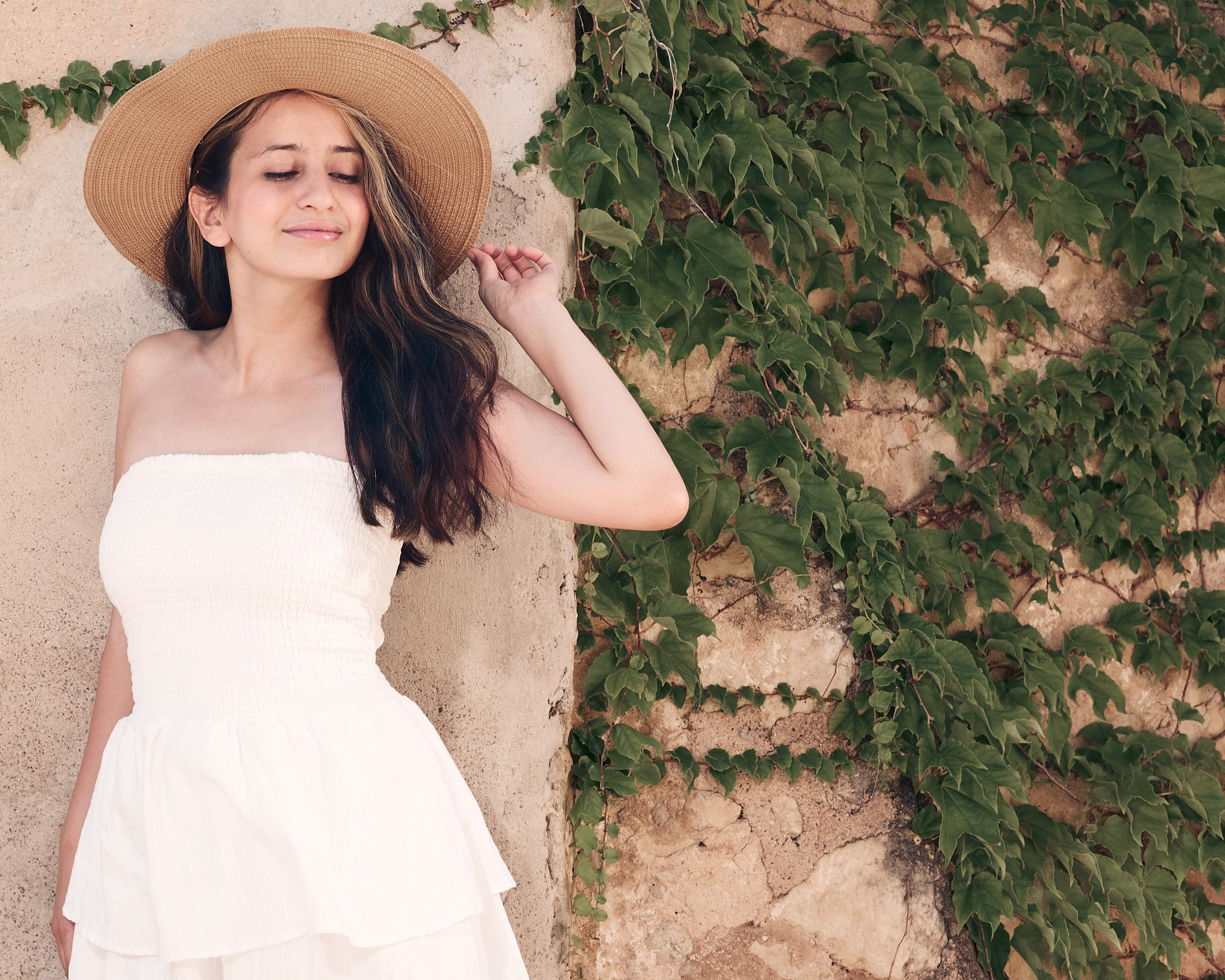 Outdoor Editorial Session. Ekaterina Mitsen. Portrait photographer based is Spain